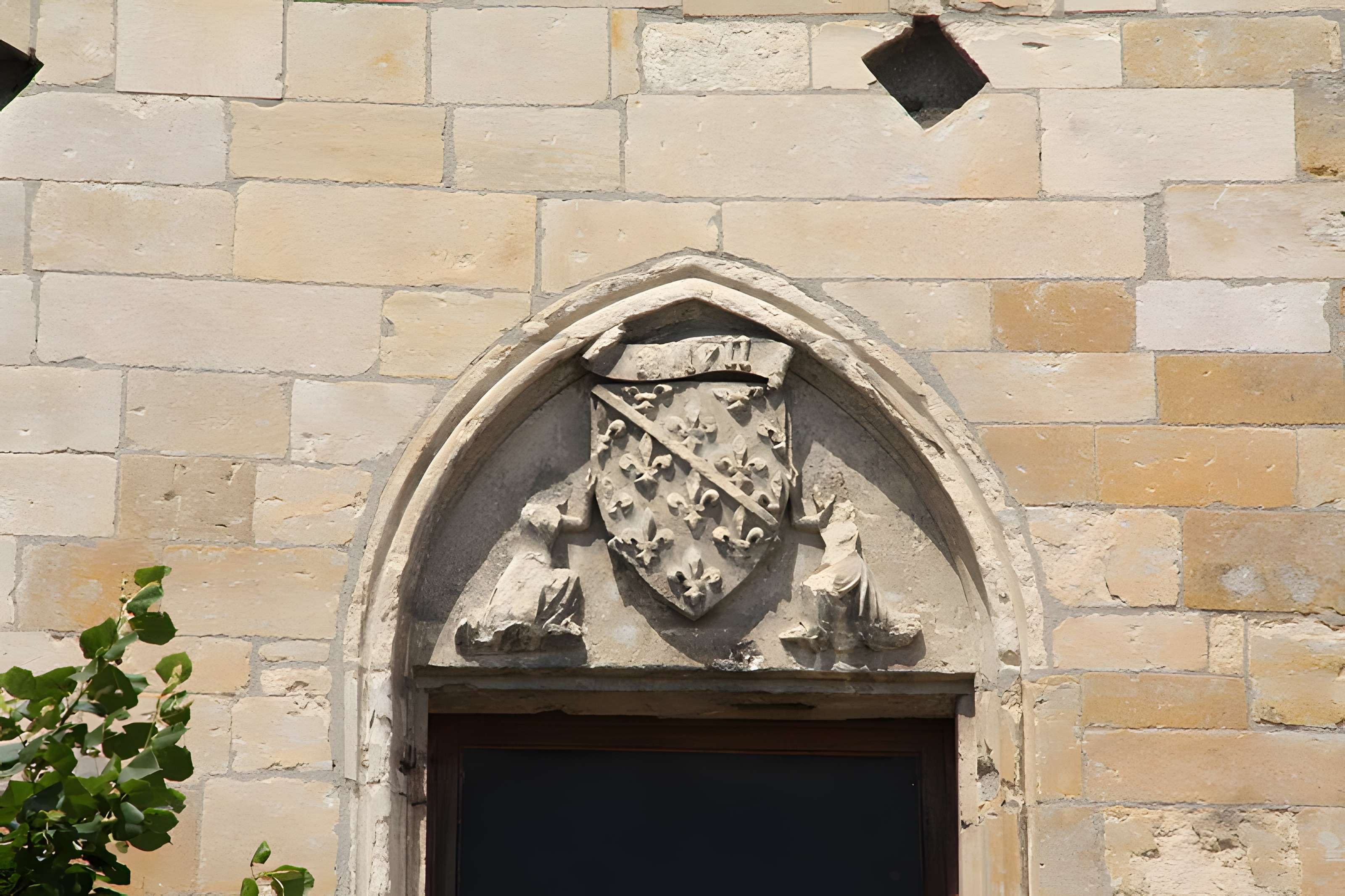 Ancien château ou Palais des ducs de Bourbon
