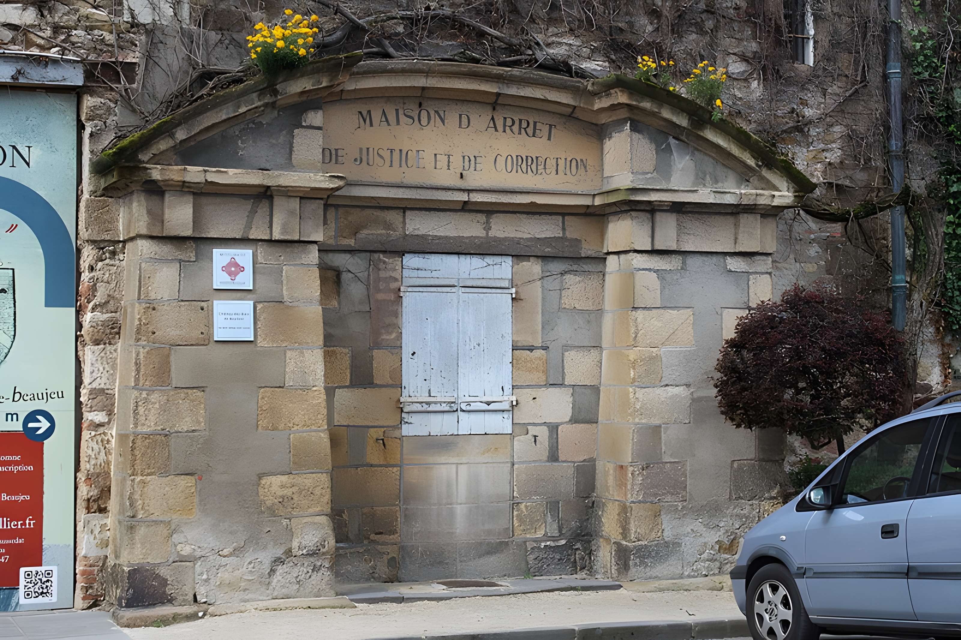 Ancien château ou Palais des ducs de Bourbon