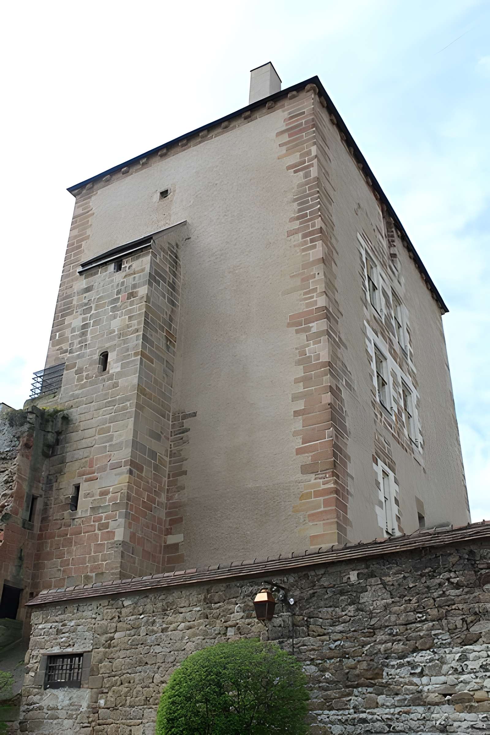 Ancien château ou Palais des ducs de Bourbon