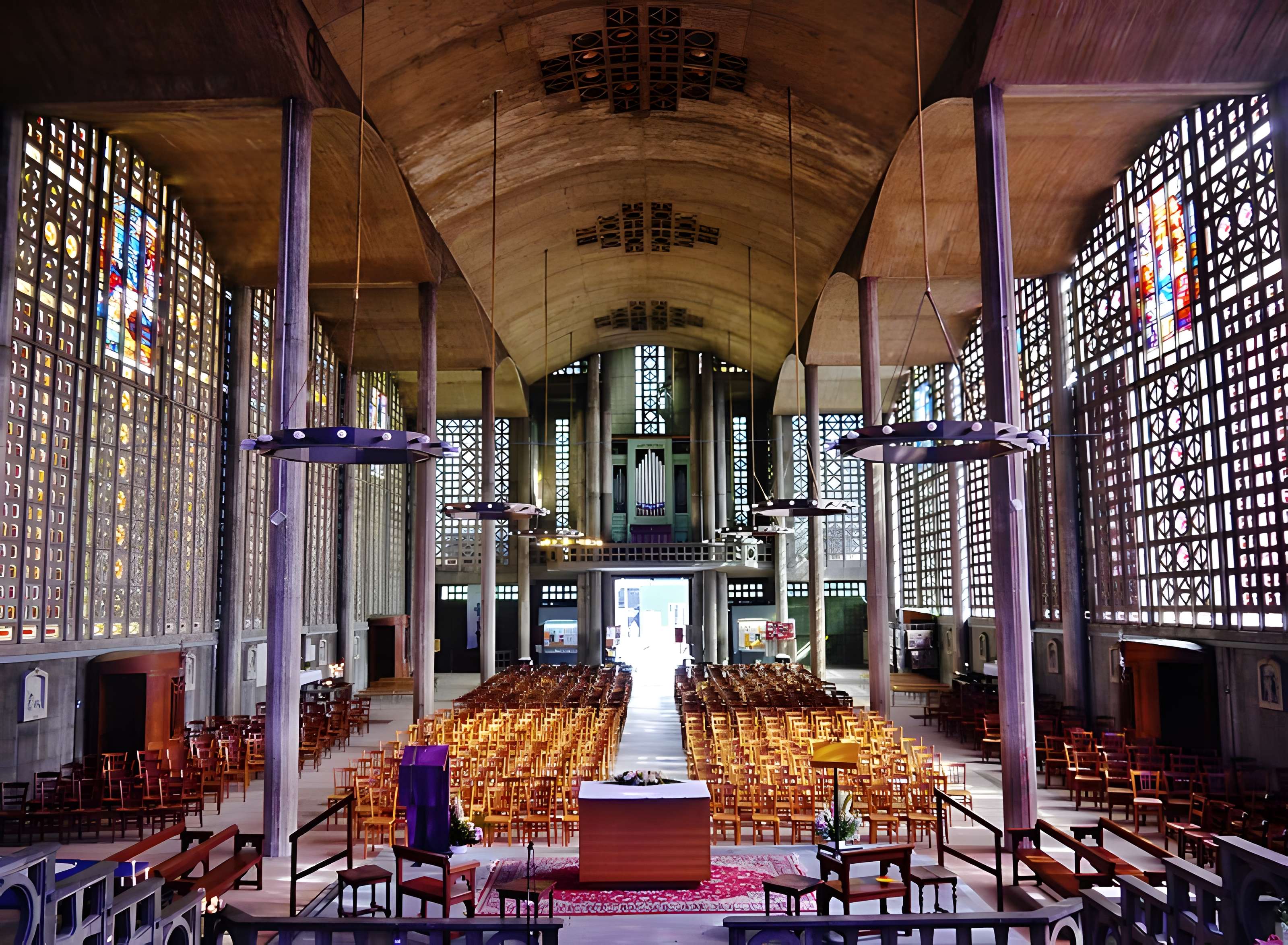 Eglise Notre-Dame (oeuvre d'Auguste Perret)