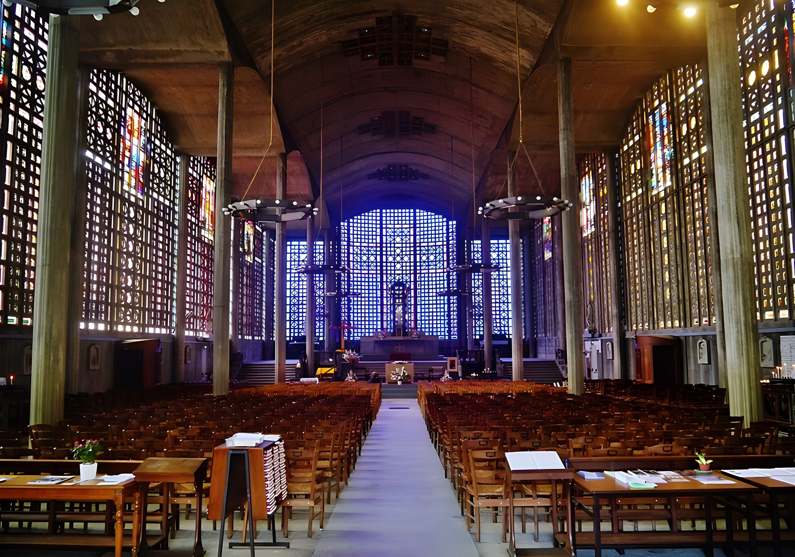 Eglise Notre-Dame (oeuvre d'Auguste Perret)