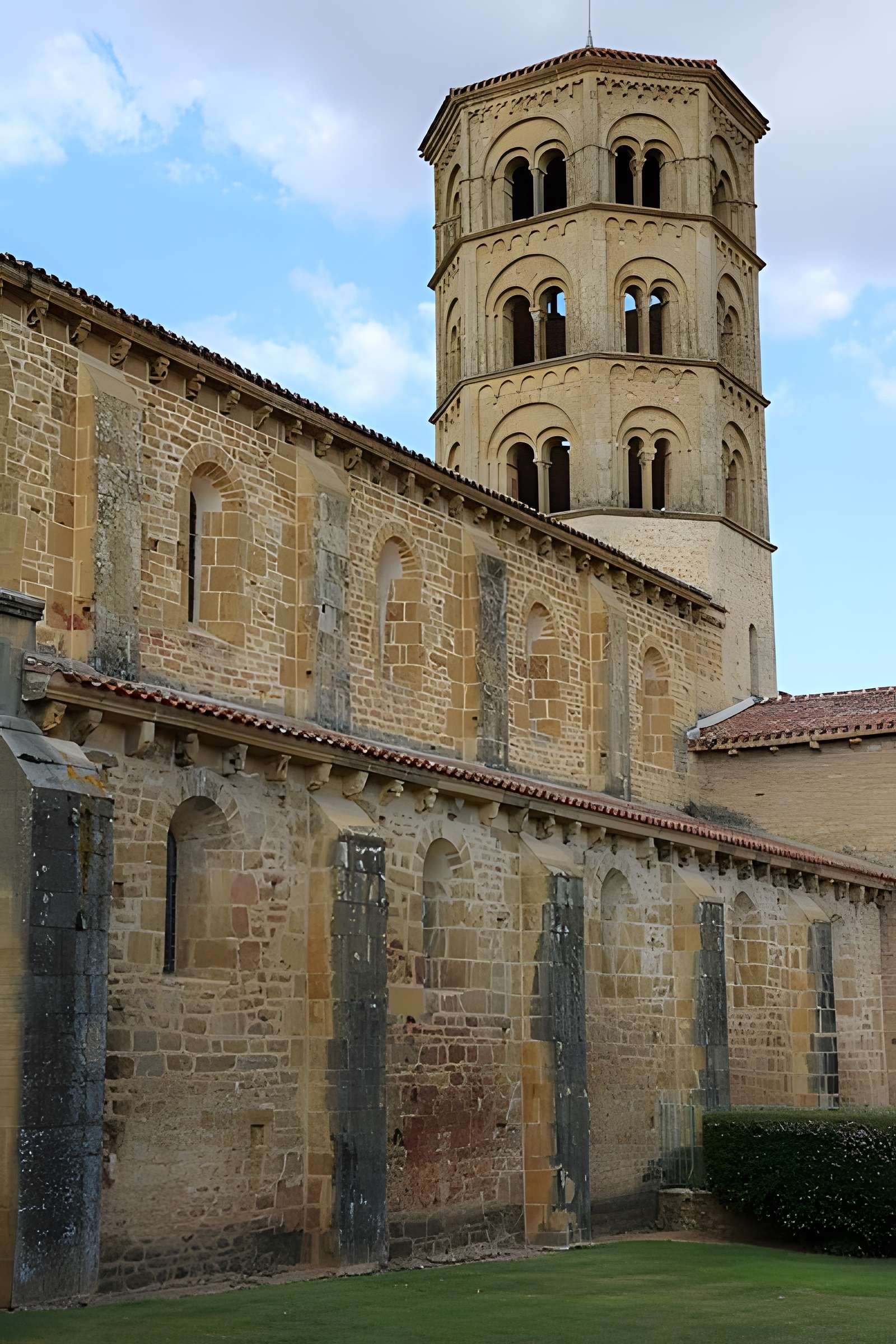 Église Notre-Dame-de-l'Assomption d'Anzy-le-Duc