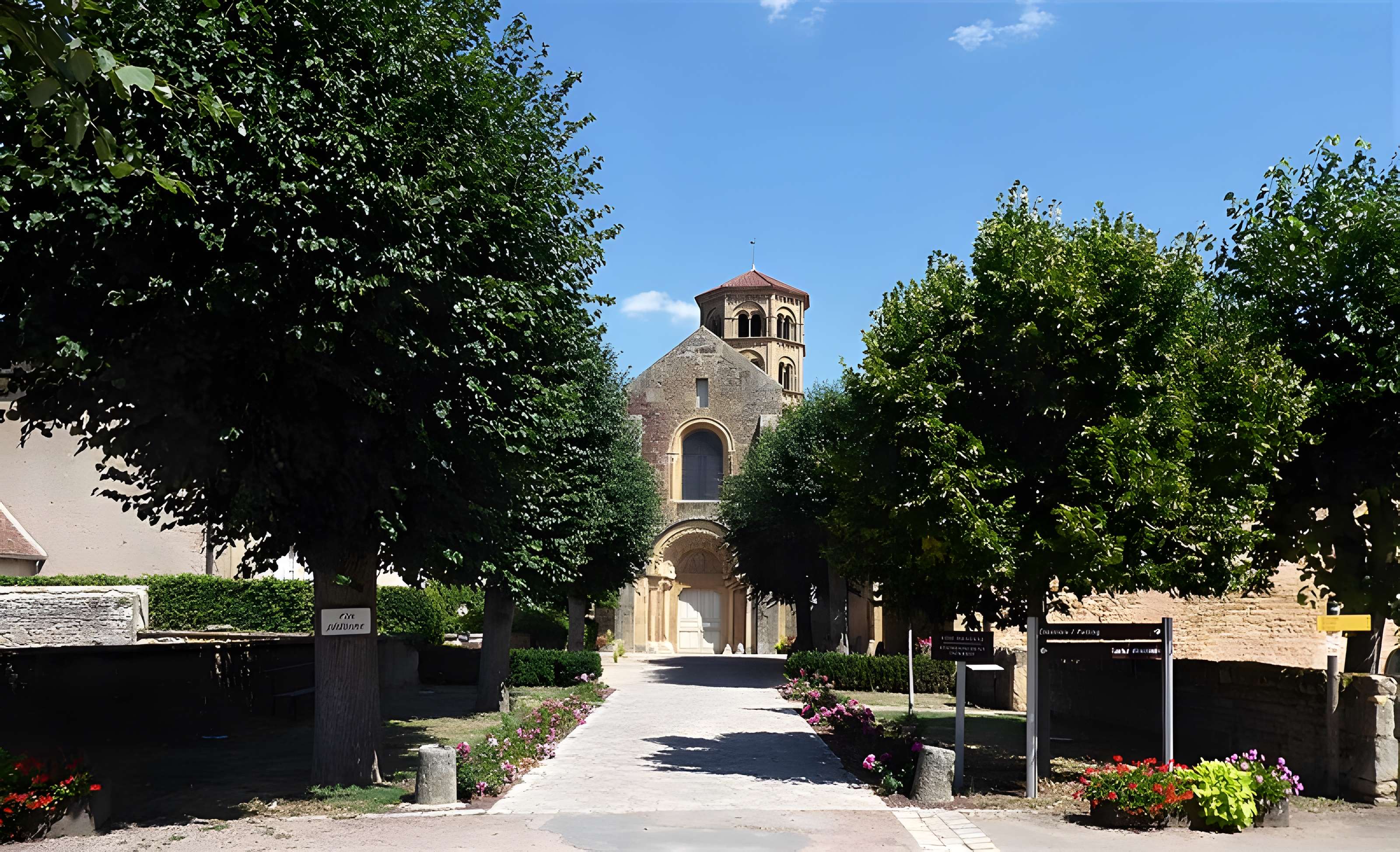 Église Notre-Dame-de-l'Assomption d'Anzy-le-Duc