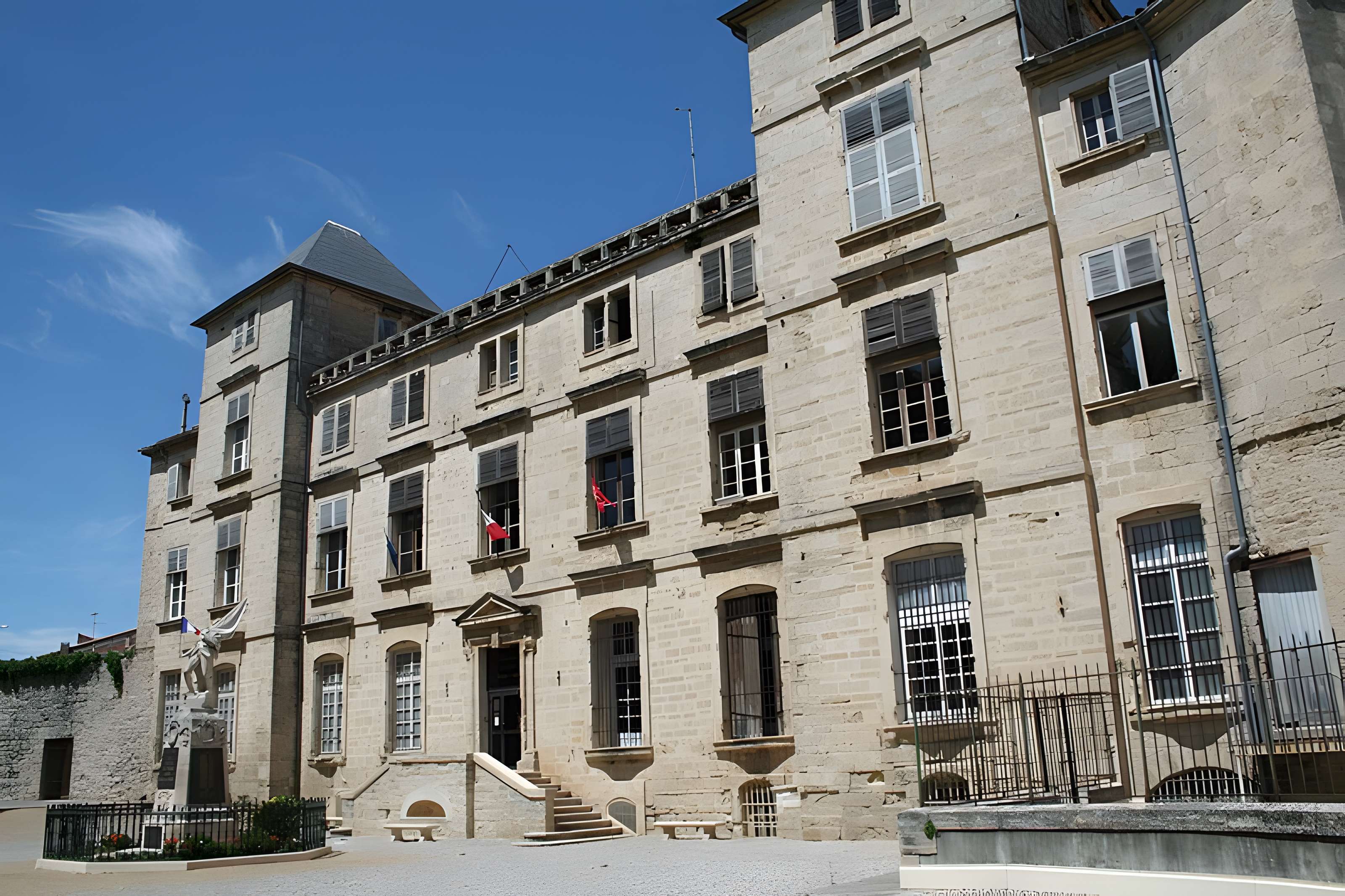 Château des Bashy du Cayla, dit du Comte de Turenne