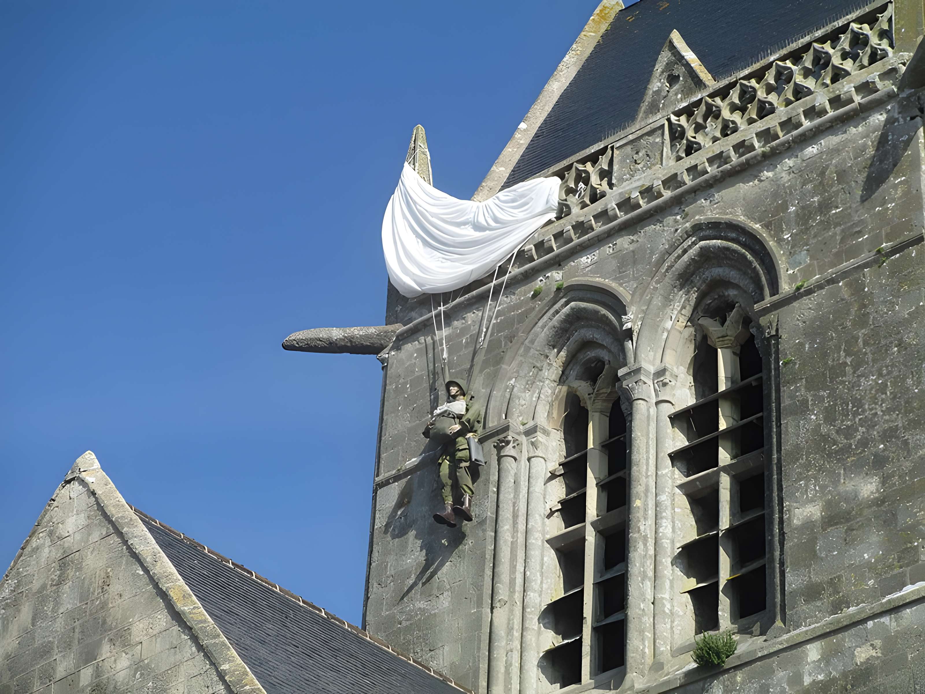 Église Notre-Dame-de-l'Assomption de Sainte-Mère-Église