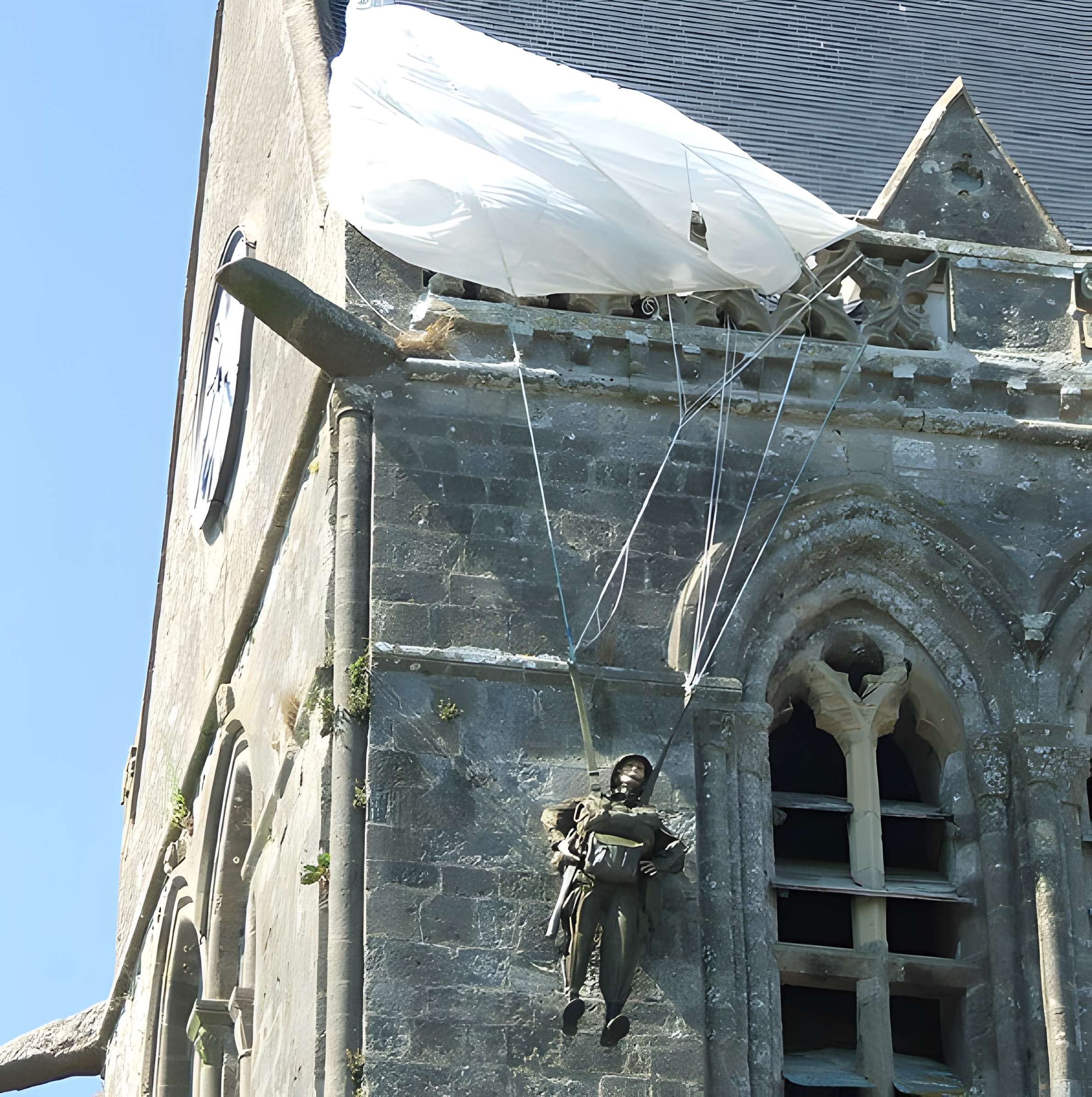 Église Notre-Dame-de-l'Assomption de Sainte-Mère-Église