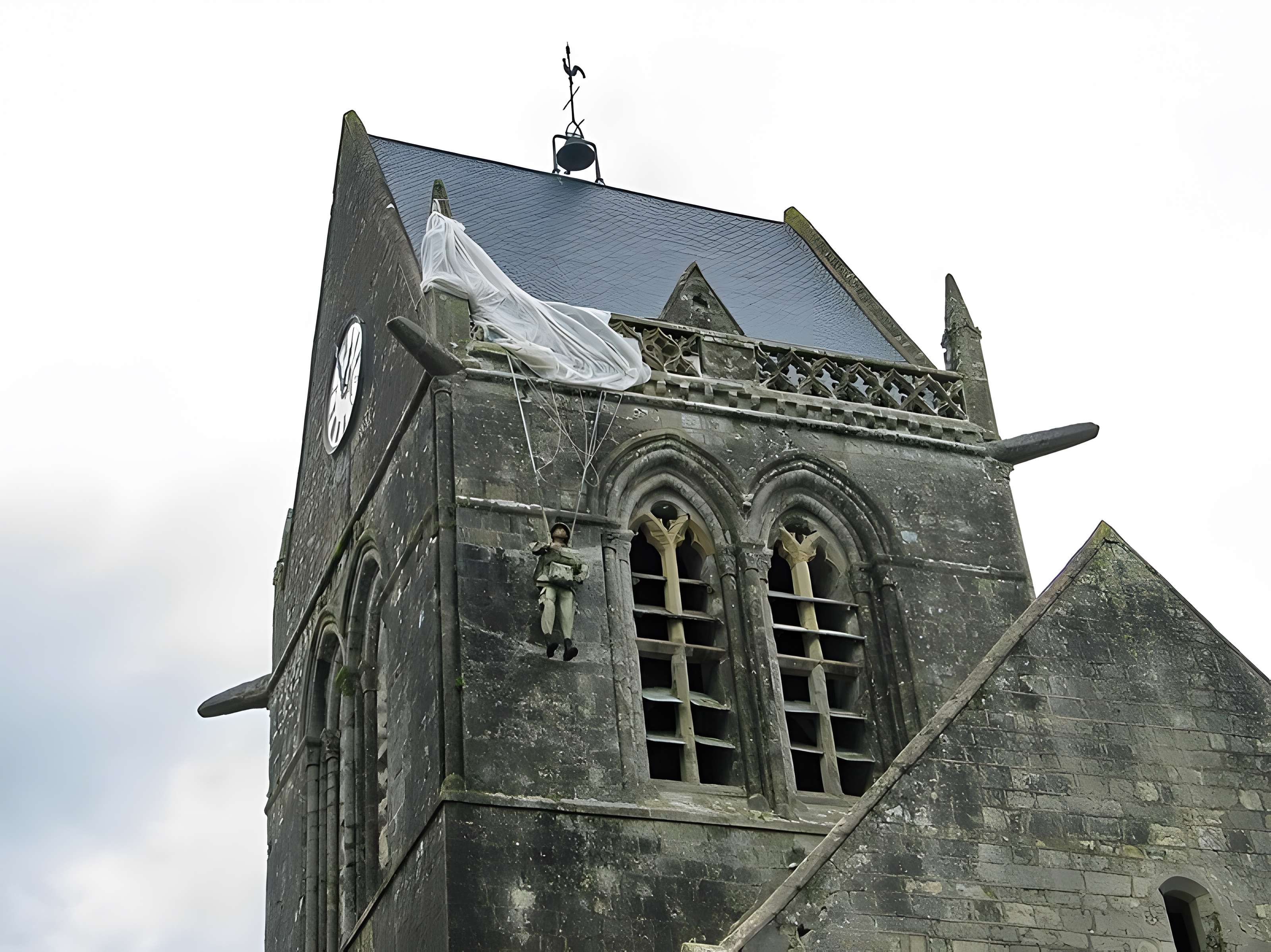 Église Notre-Dame-de-l'Assomption de Sainte-Mère-Église