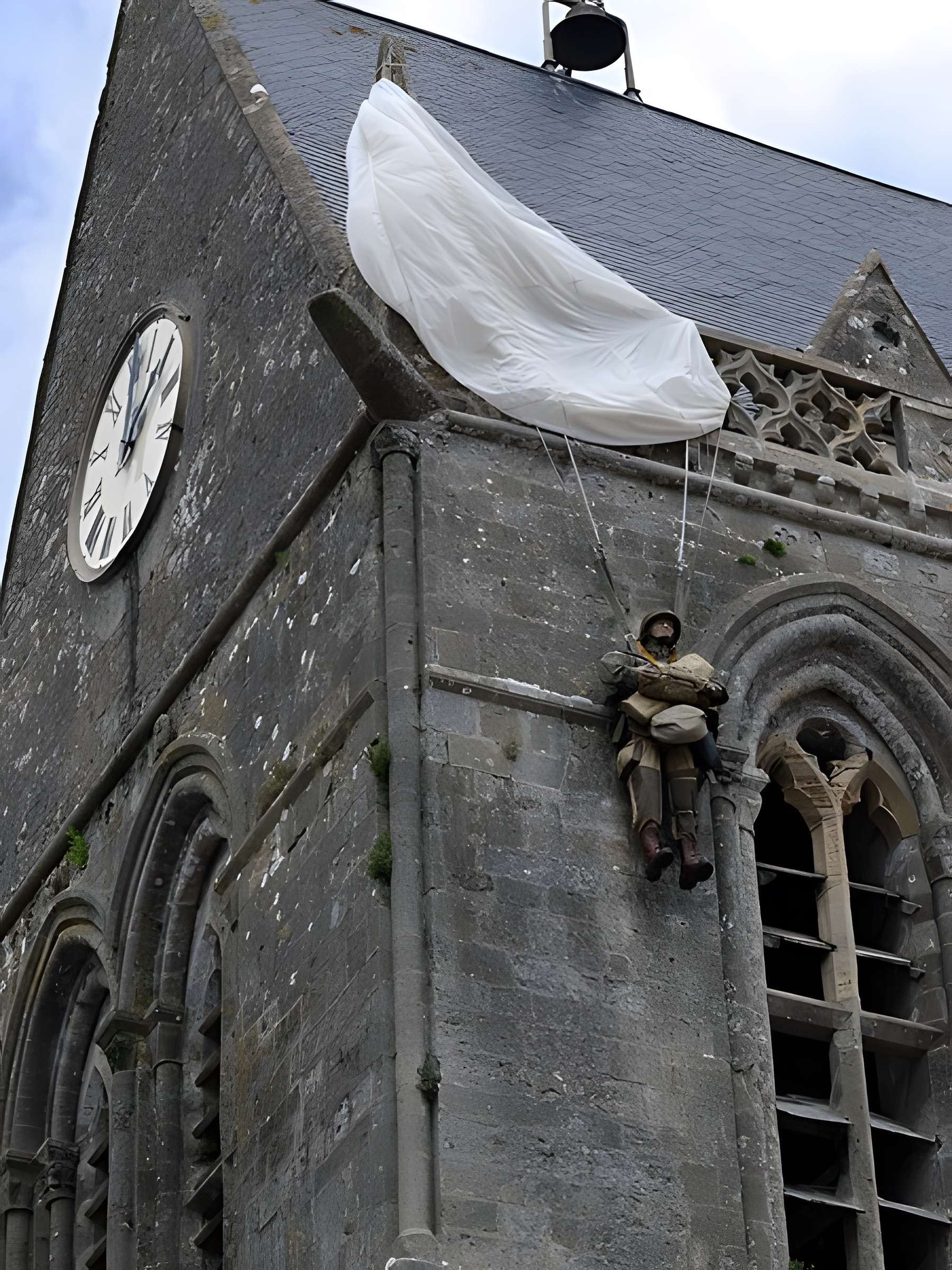 Église Notre-Dame-de-l'Assomption de Sainte-Mère-Église