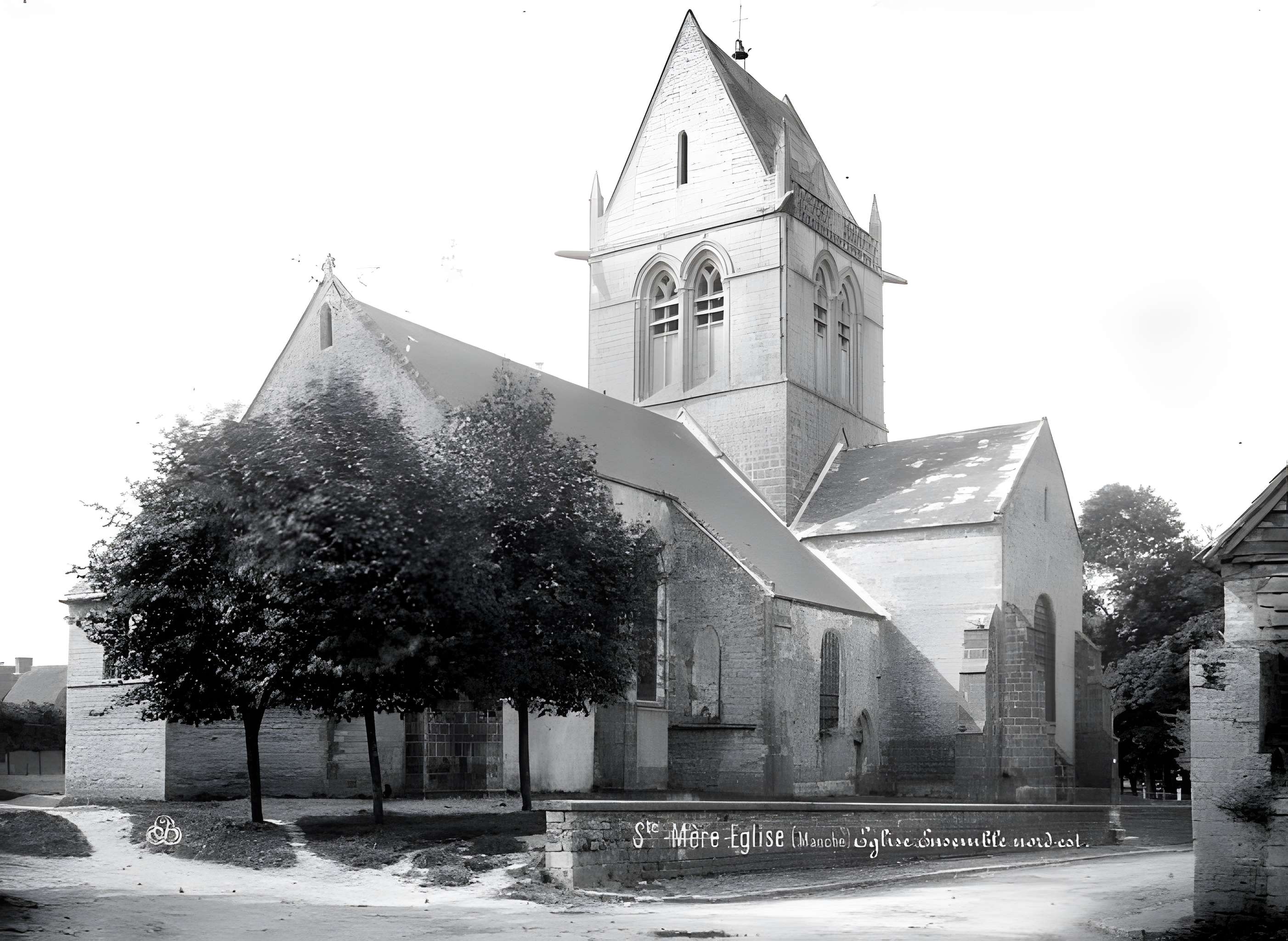 Église Notre-Dame-de-l'Assomption de Sainte-Mère-Église