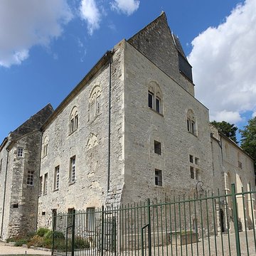 Château Saint-Aubin de Crépy-en-Valois