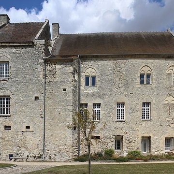 Château Saint-Aubin de Crépy-en-Valois