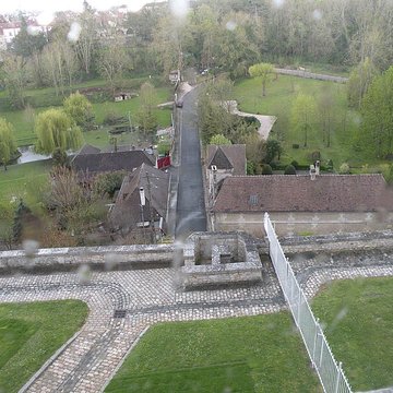 Château Saint-Aubin de Crépy-en-Valois