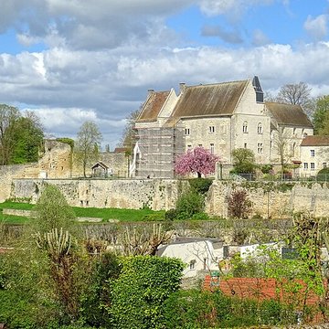 Château Saint-Aubin de Crépy-en-Valois
