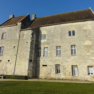 Château Saint-Aubin de Crépy-en-Valois