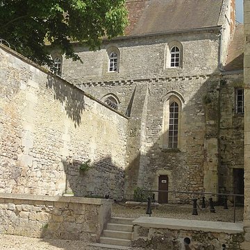 Château Saint-Aubin de Crépy-en-Valois