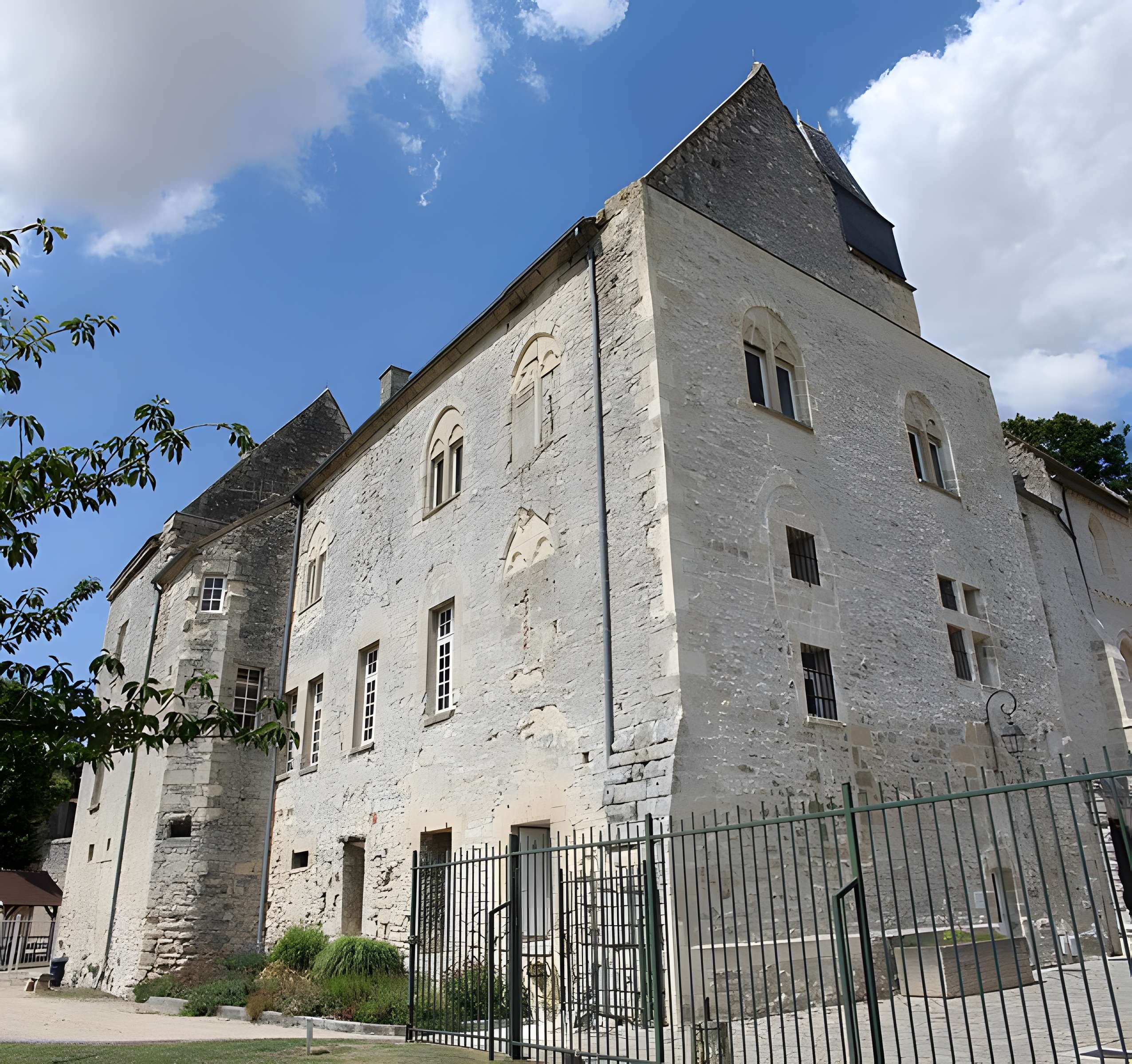 Château Saint-Aubin de Crépy-en-Valois