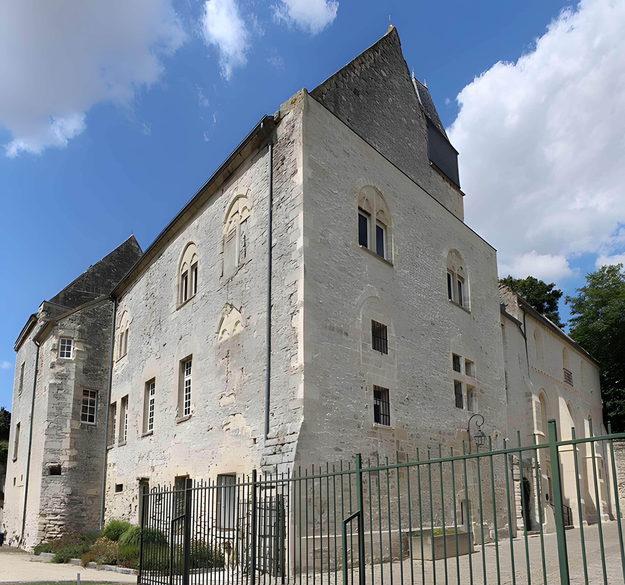 Château Saint-Aubin de Crépy-en-Valois