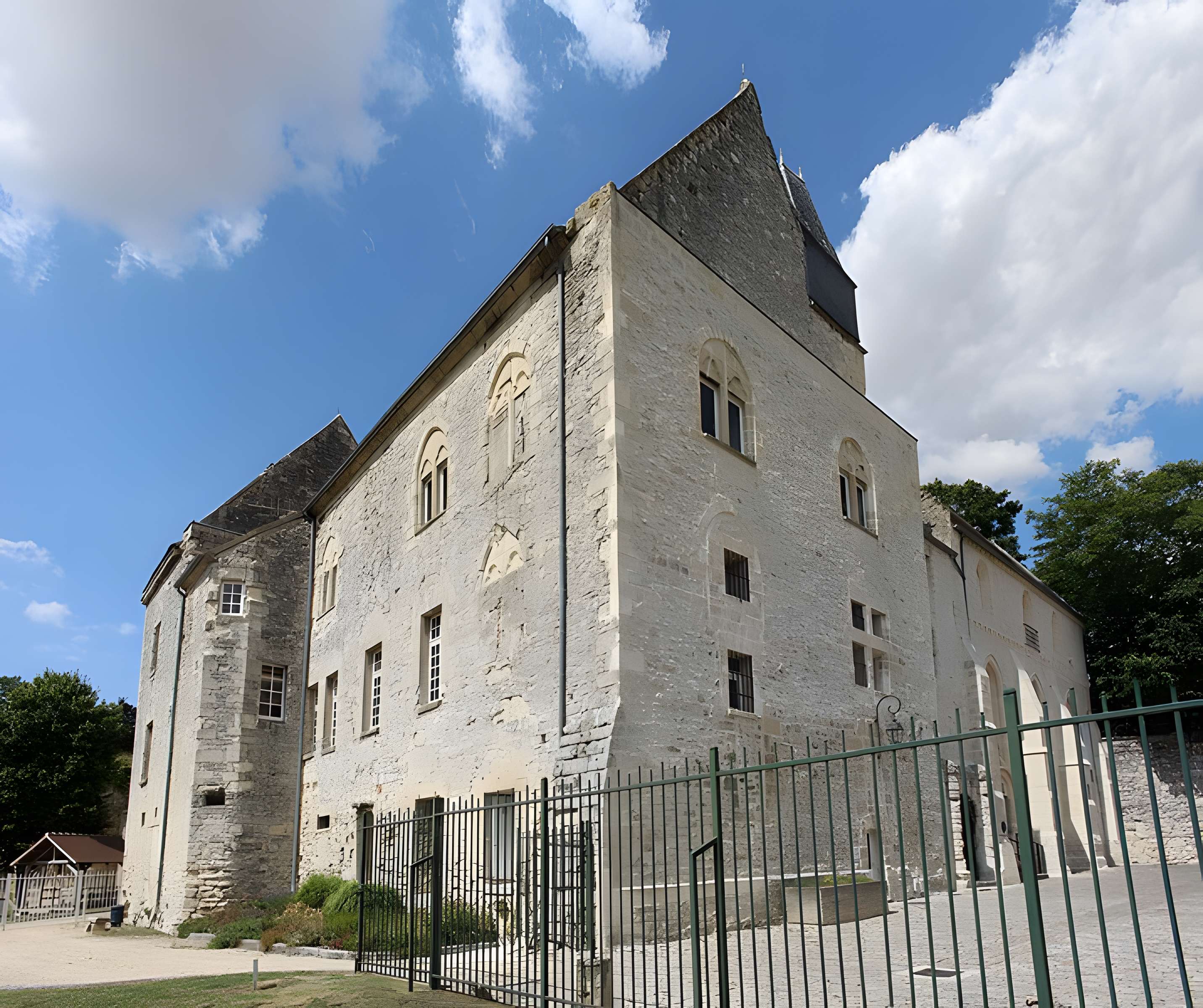 Château Saint-Aubin de Crépy-en-Valois
