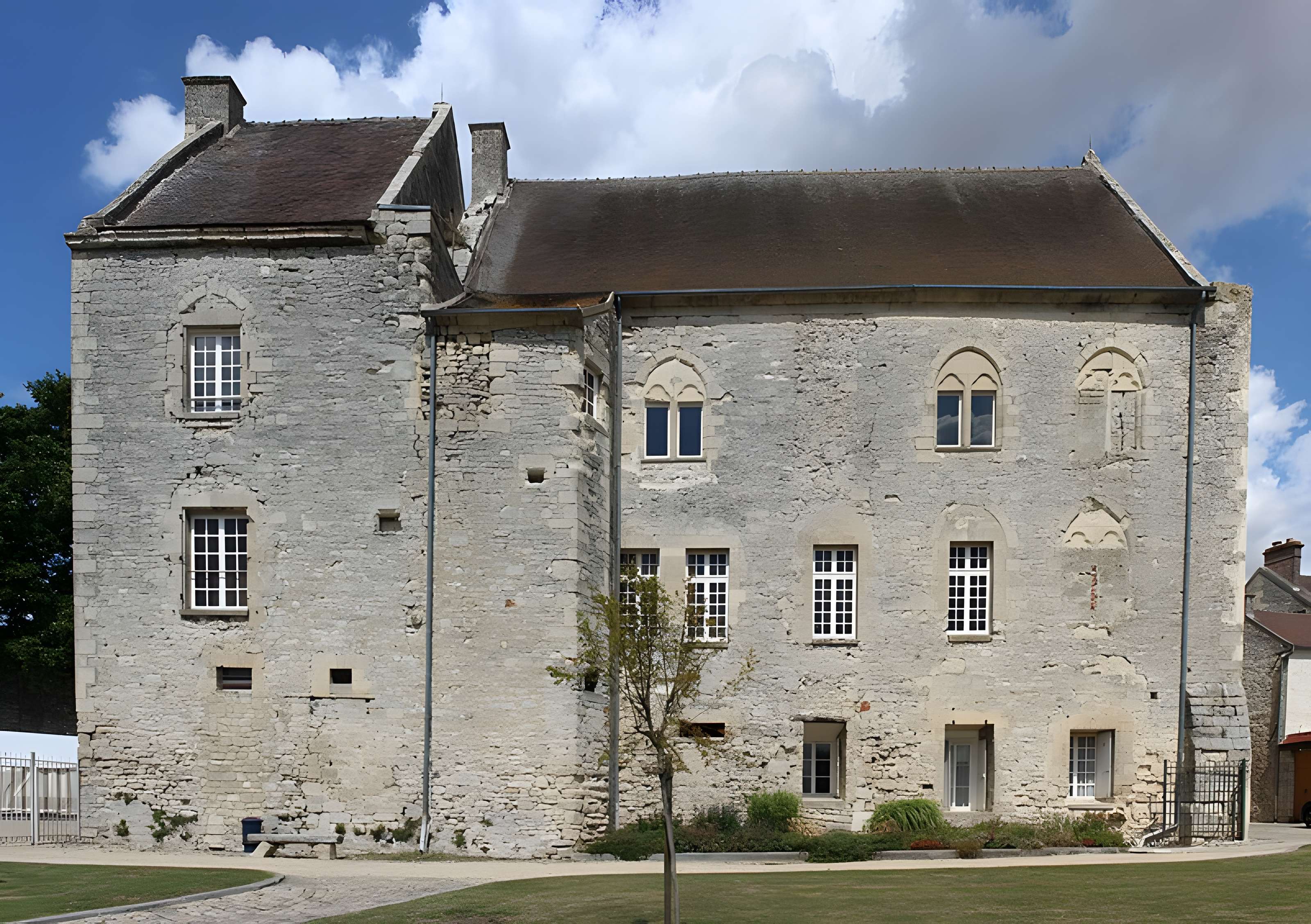 Château Saint-Aubin de Crépy-en-Valois