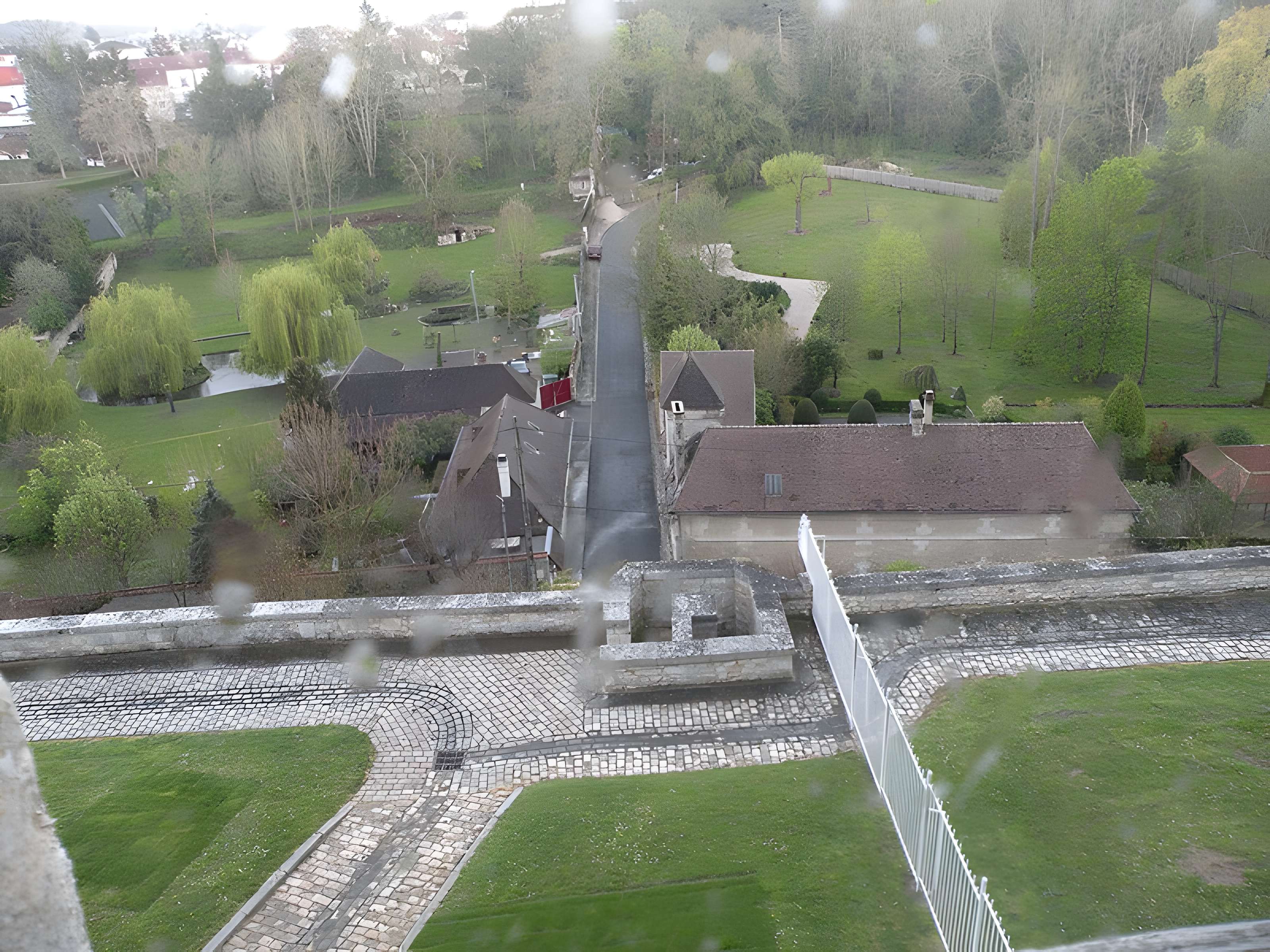 Château Saint-Aubin de Crépy-en-Valois