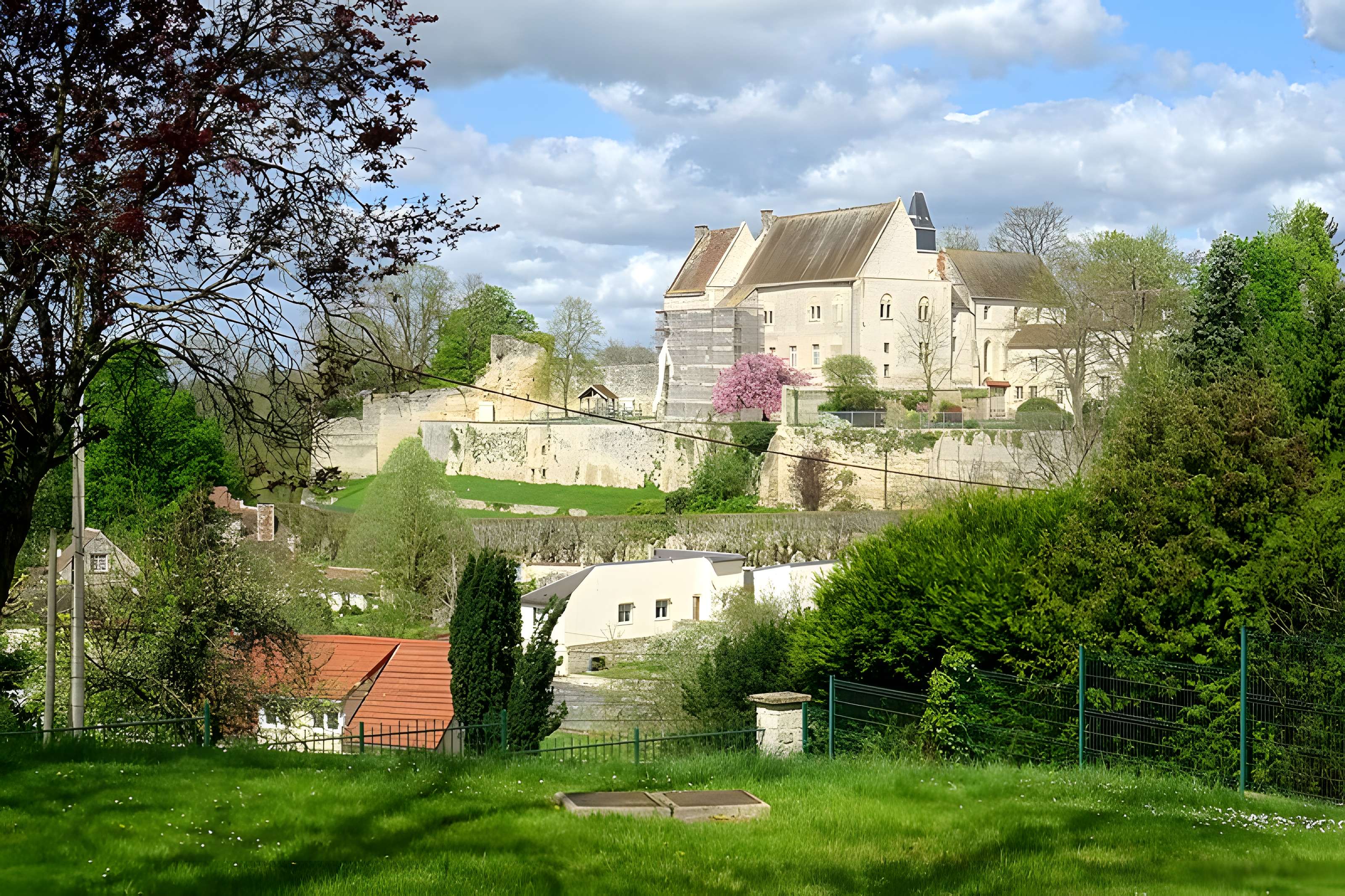 Château Saint-Aubin de Crépy-en-Valois