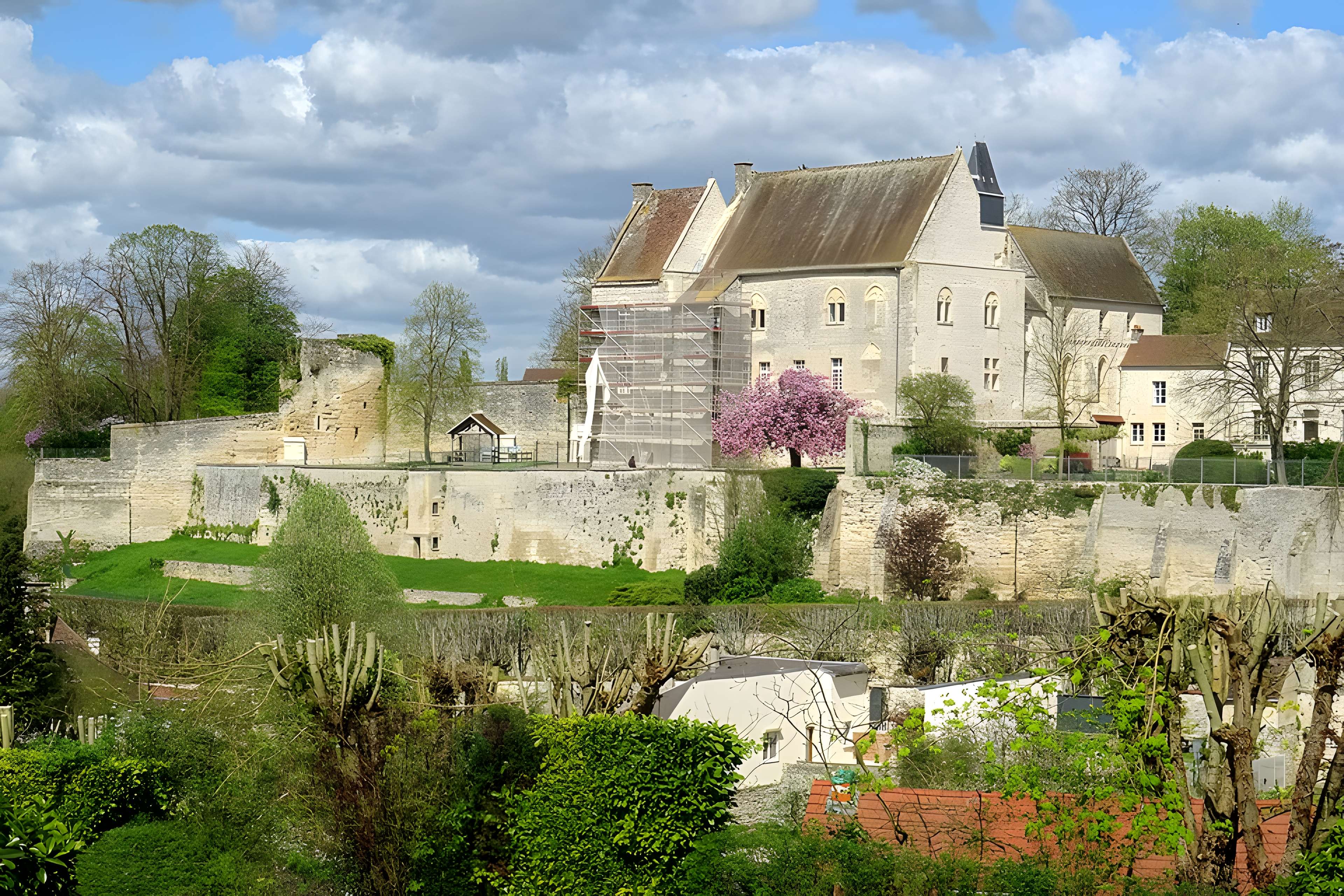 Château Saint-Aubin de Crépy-en-Valois