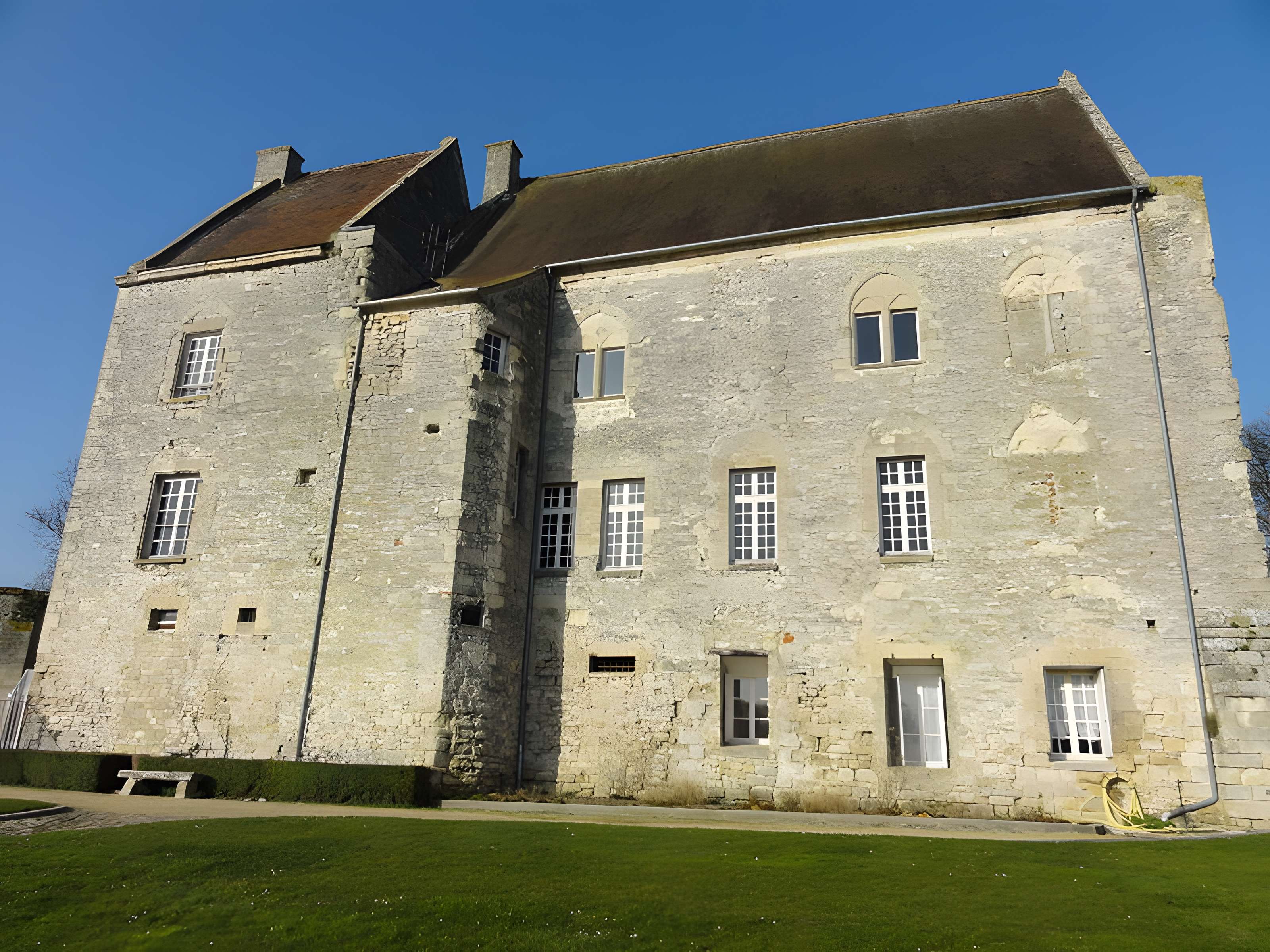 Château Saint-Aubin de Crépy-en-Valois