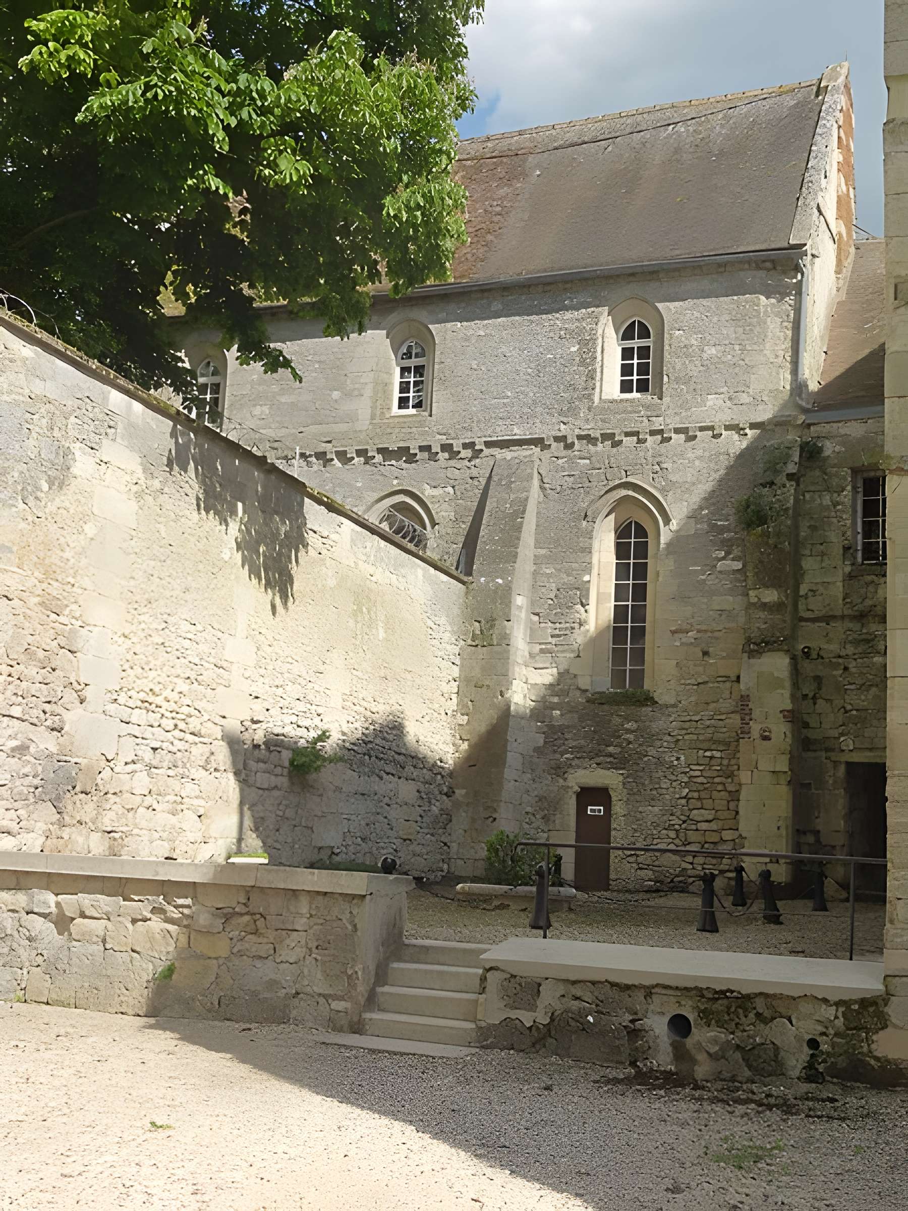 Château Saint-Aubin de Crépy-en-Valois