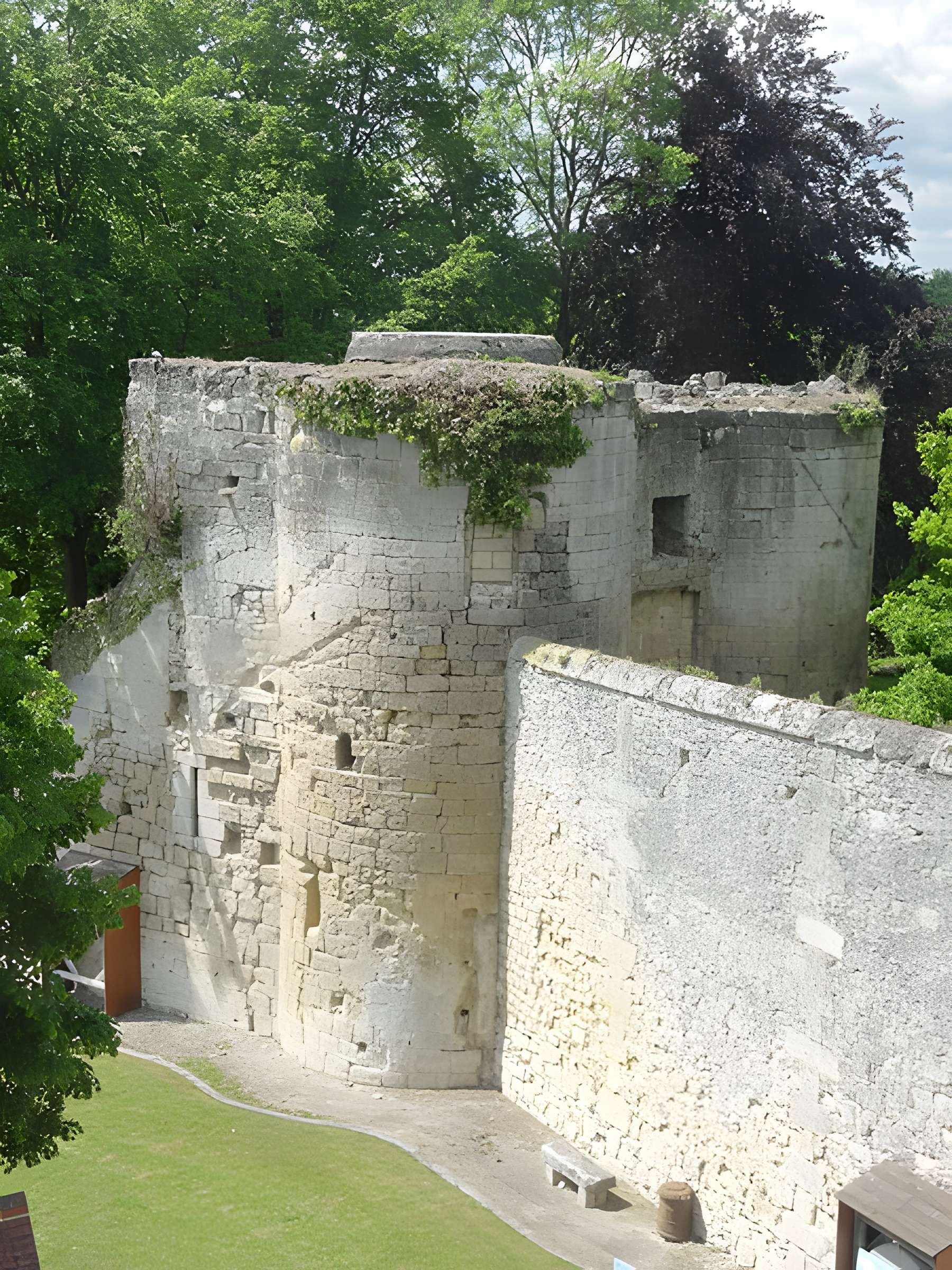 Château Saint-Aubin de Crépy-en-Valois
