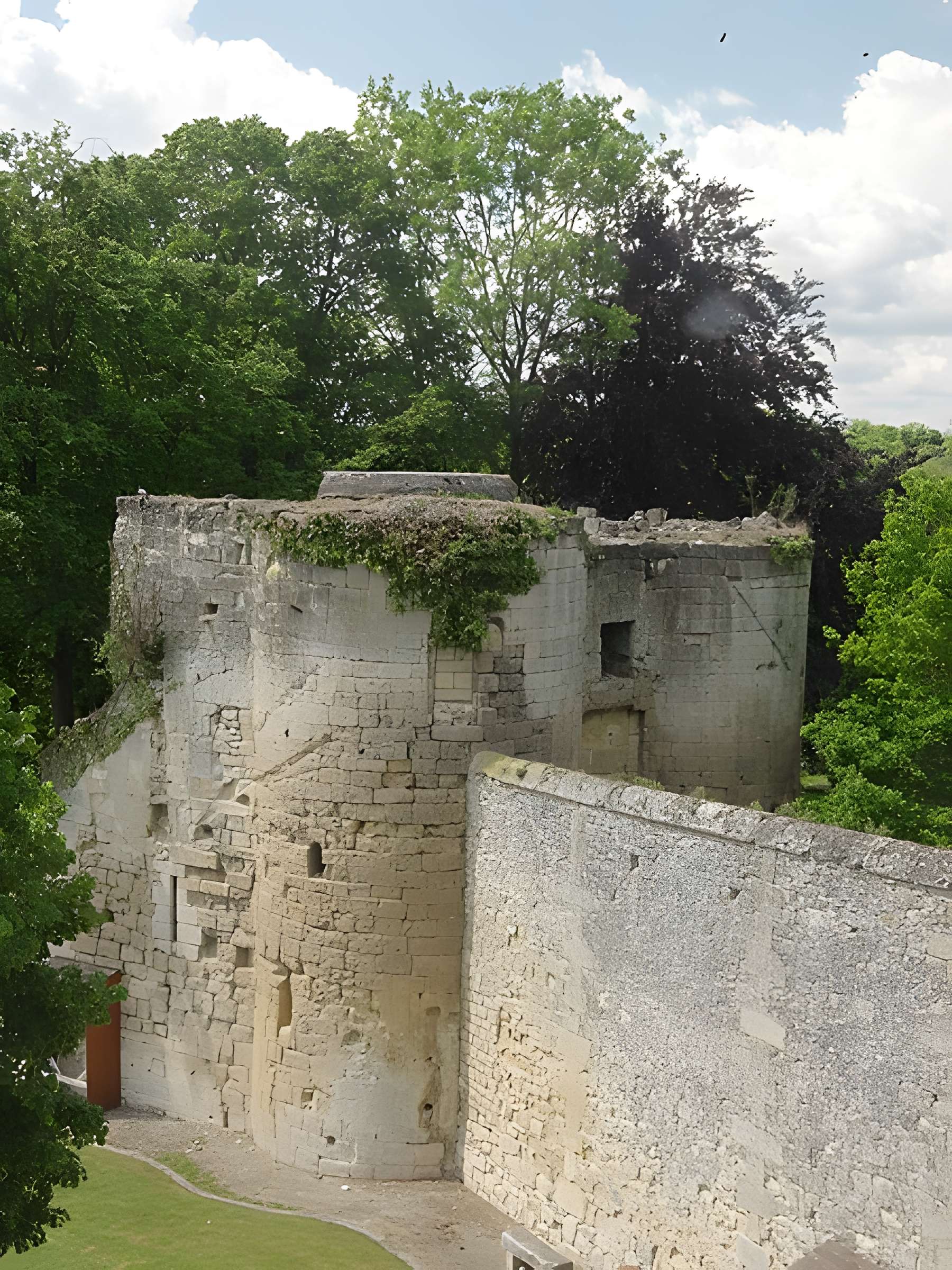 Château Saint-Aubin de Crépy-en-Valois