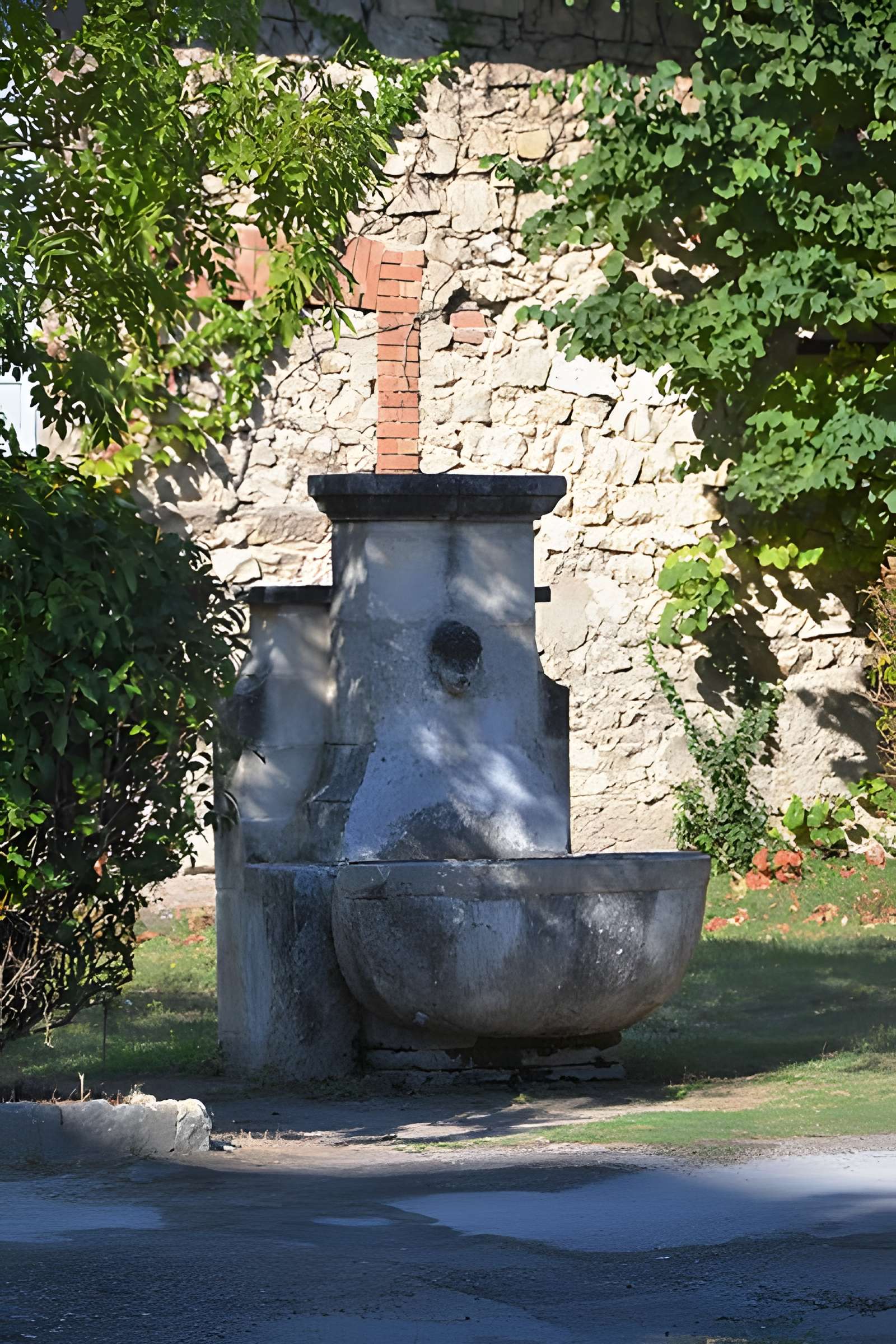 Église Notre-Dame-de-Nazareth de Pernes-les-Fontaines 