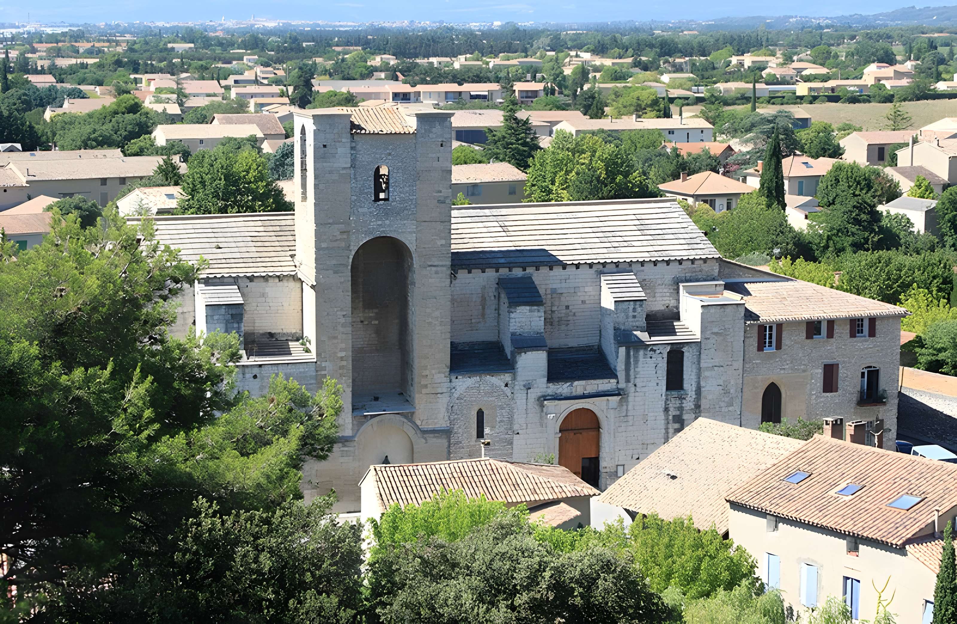 Église Notre-Dame-de-Nazareth de Pernes-les-Fontaines 