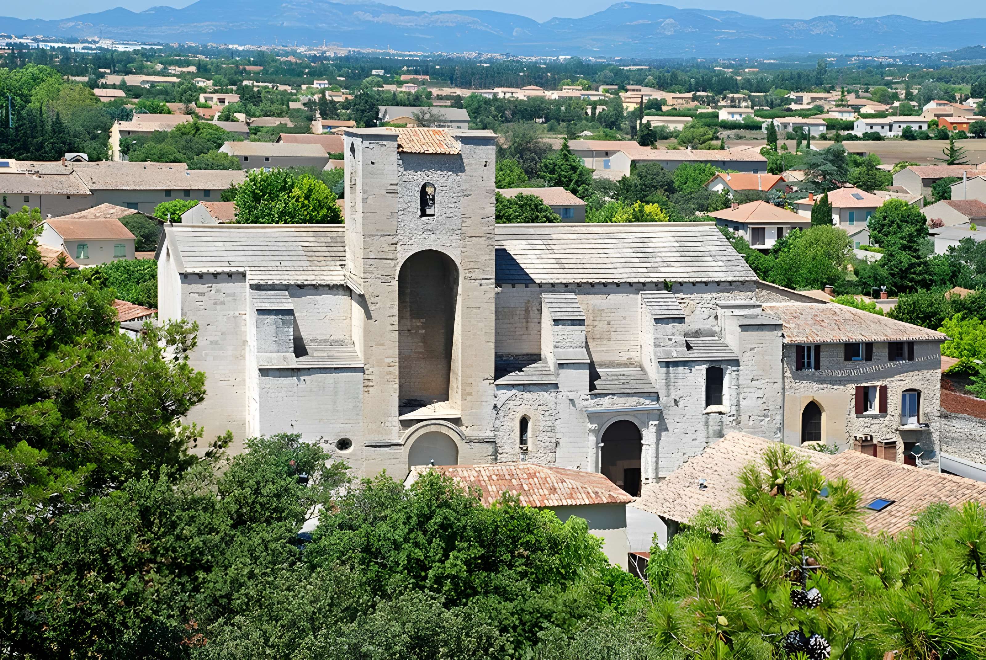 Église Notre-Dame-de-Nazareth de Pernes-les-Fontaines 