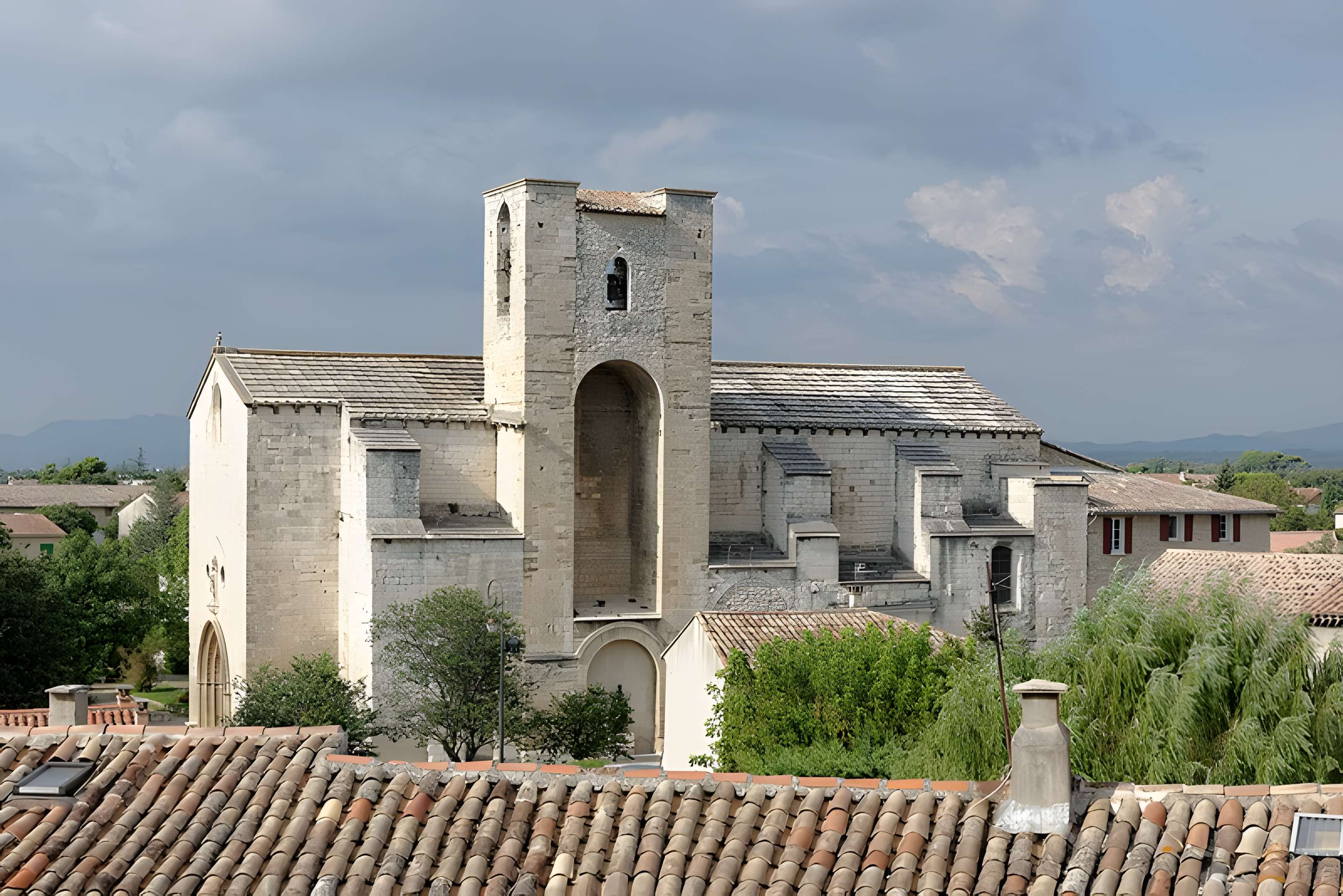 Église Notre-Dame-de-Nazareth de Pernes-les-Fontaines 