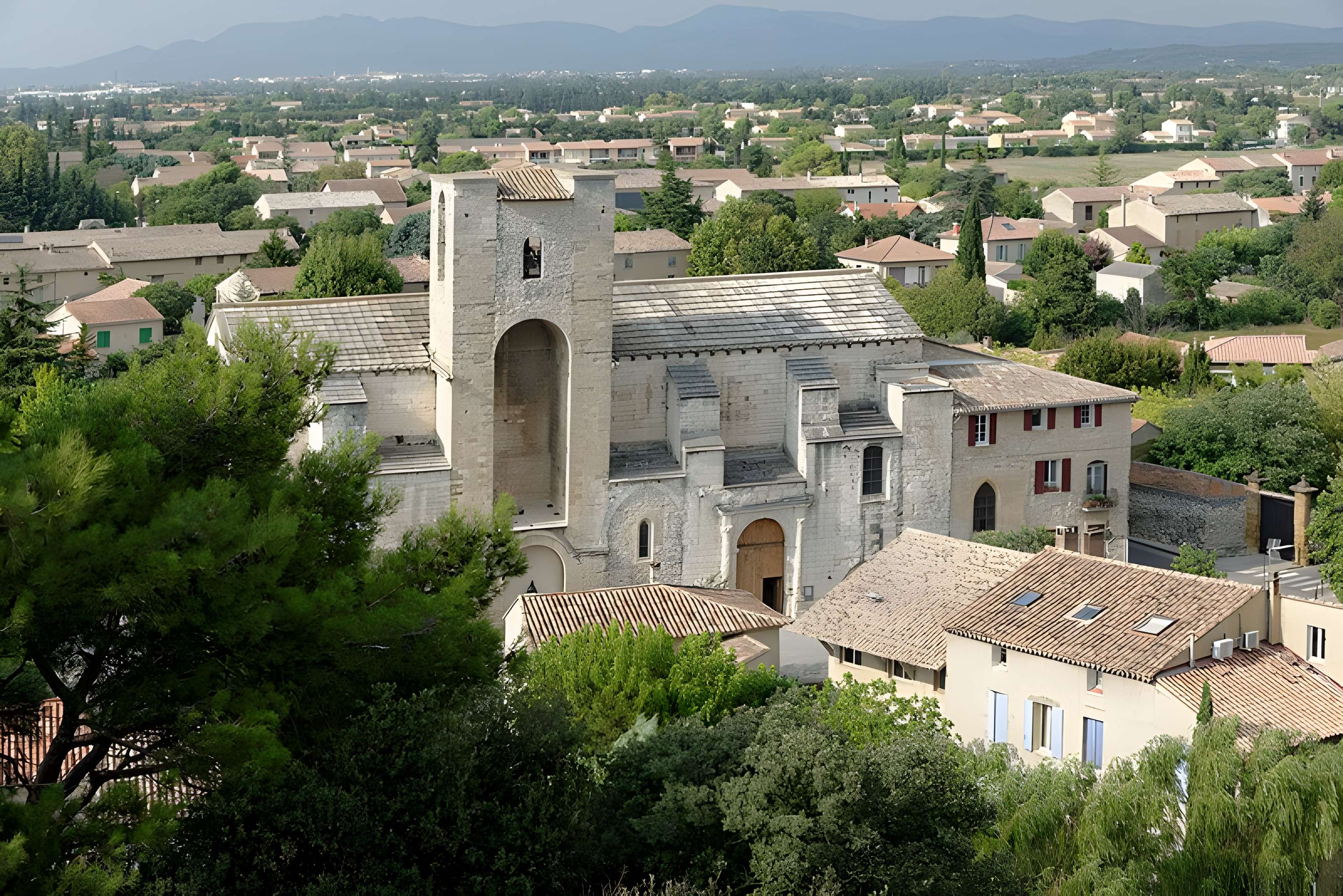 Église Notre-Dame-de-Nazareth de Pernes-les-Fontaines 