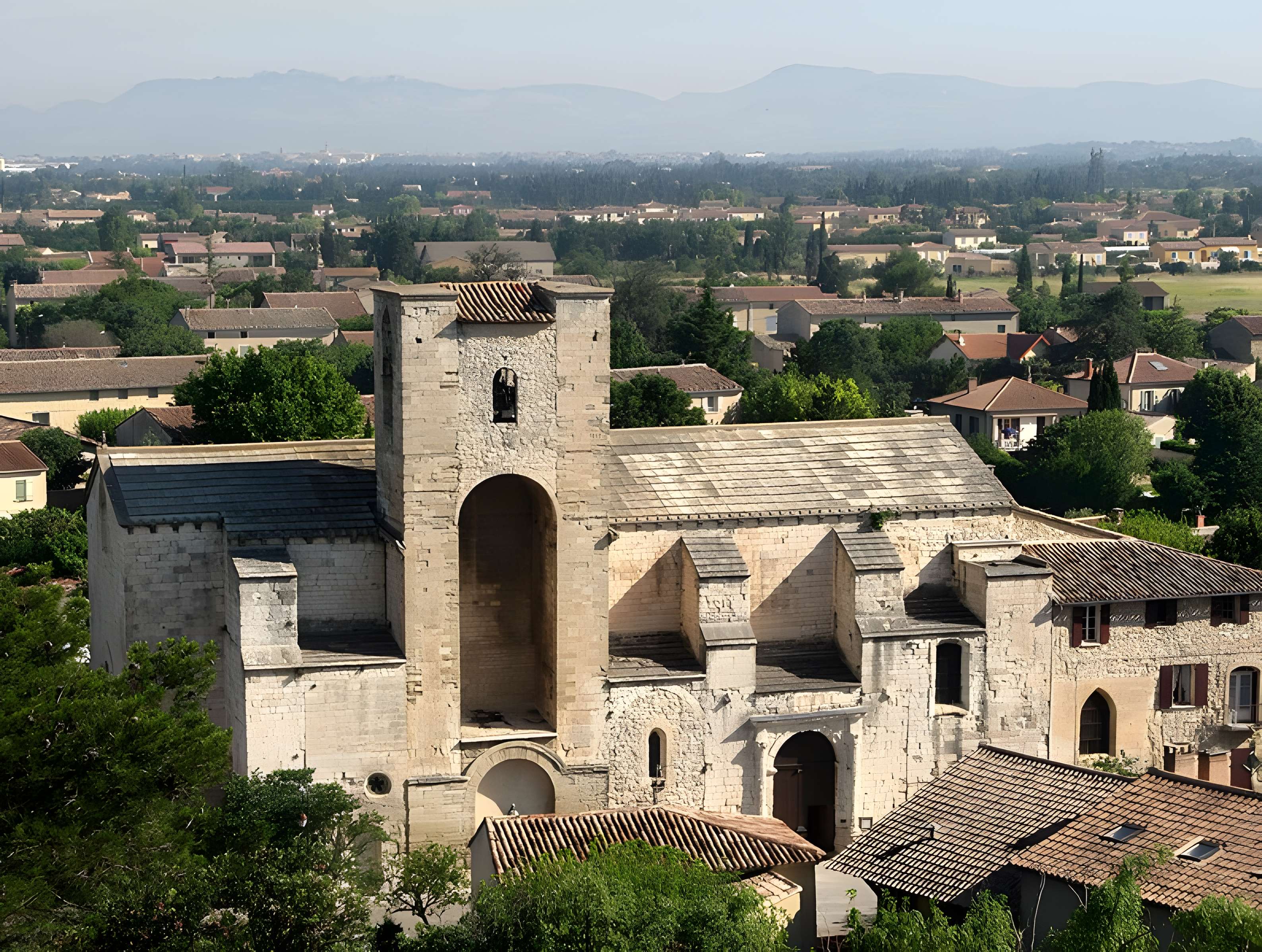 Église Notre-Dame-de-Nazareth de Pernes-les-Fontaines 