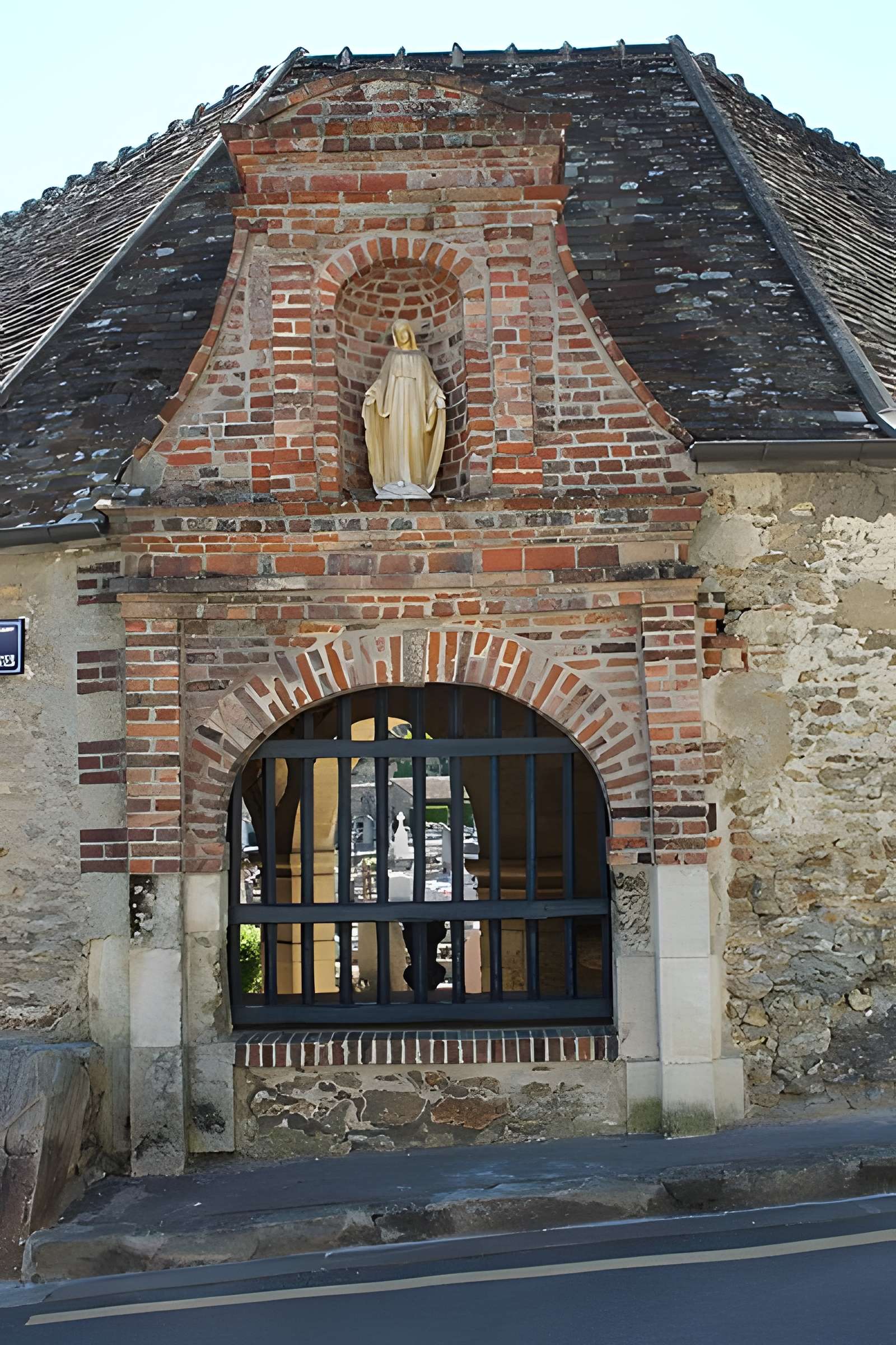 Cimetière de Montfort-l'Amaury