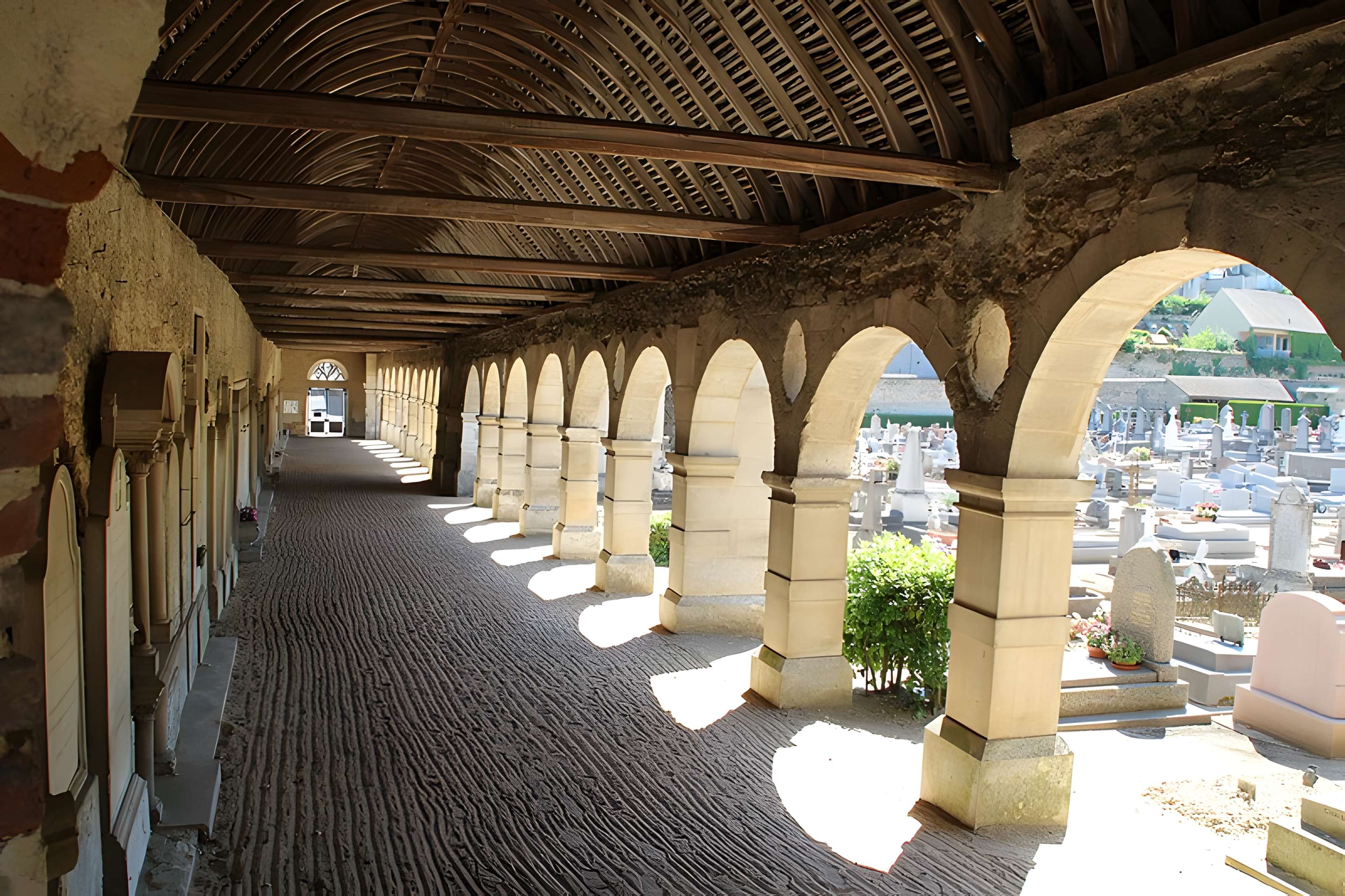 Cimetière de Montfort-l'Amaury