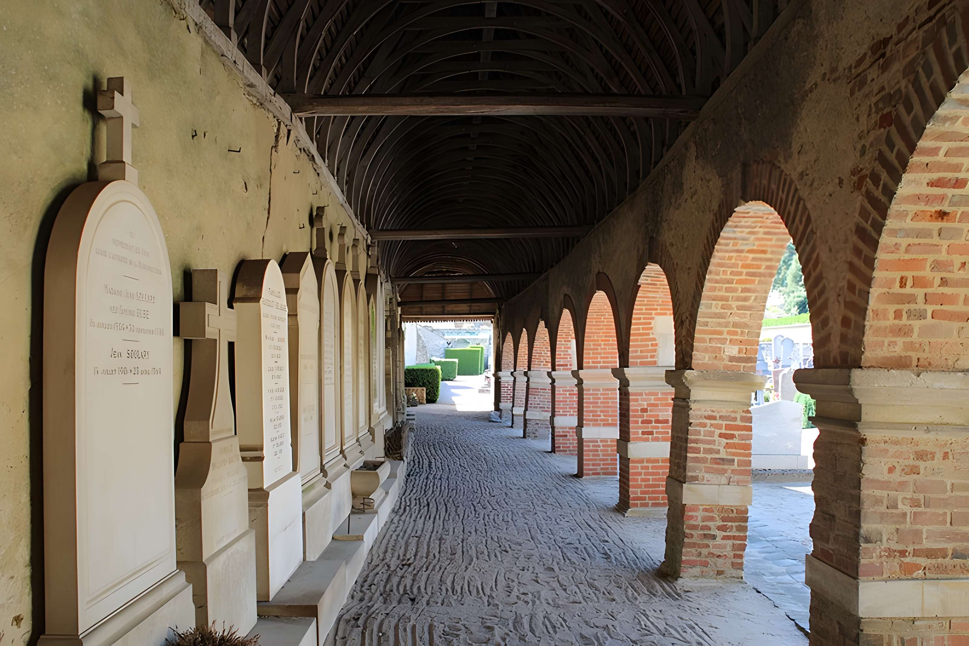 Cimetière de Montfort-l'Amaury