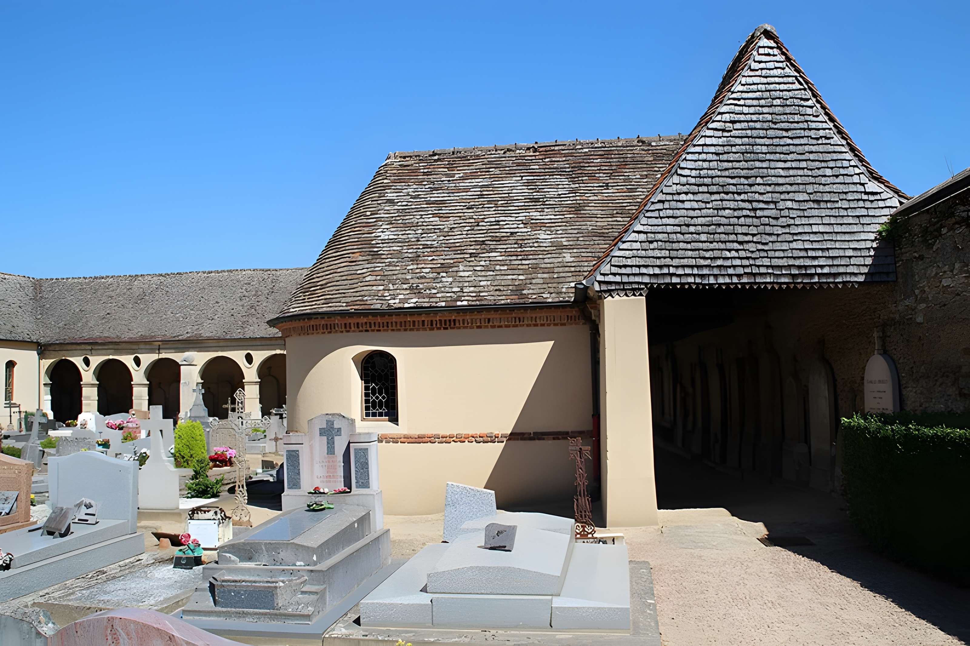 Cimetière de Montfort-l'Amaury