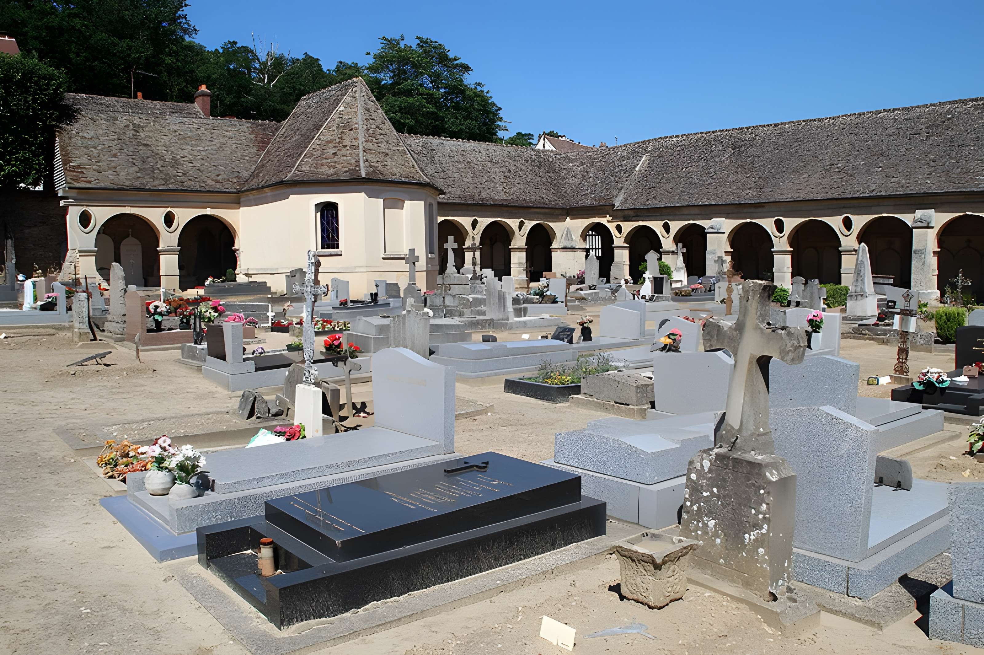 Cimetière de Montfort-l'Amaury