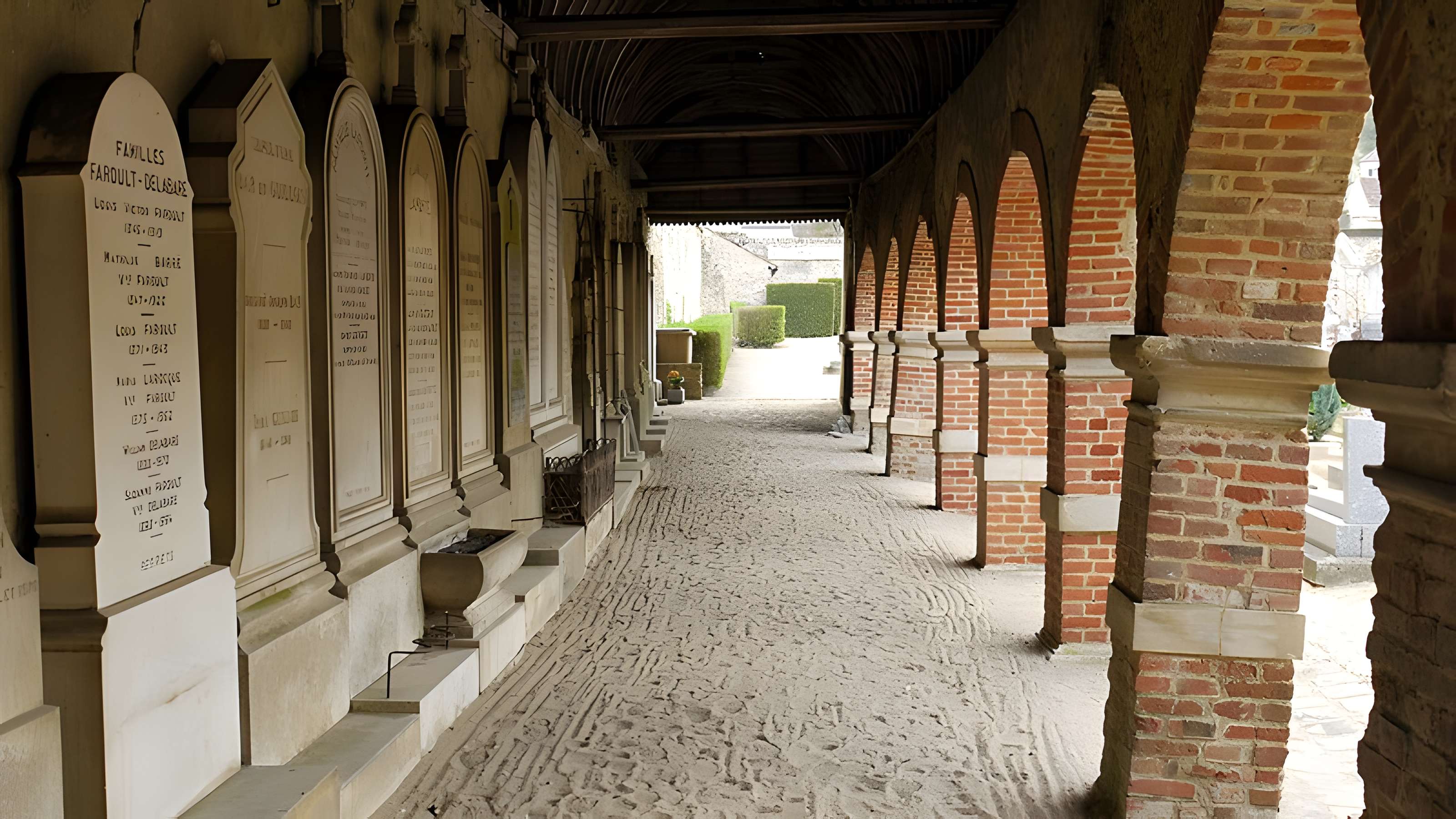 Cimetière de Montfort-l'Amaury