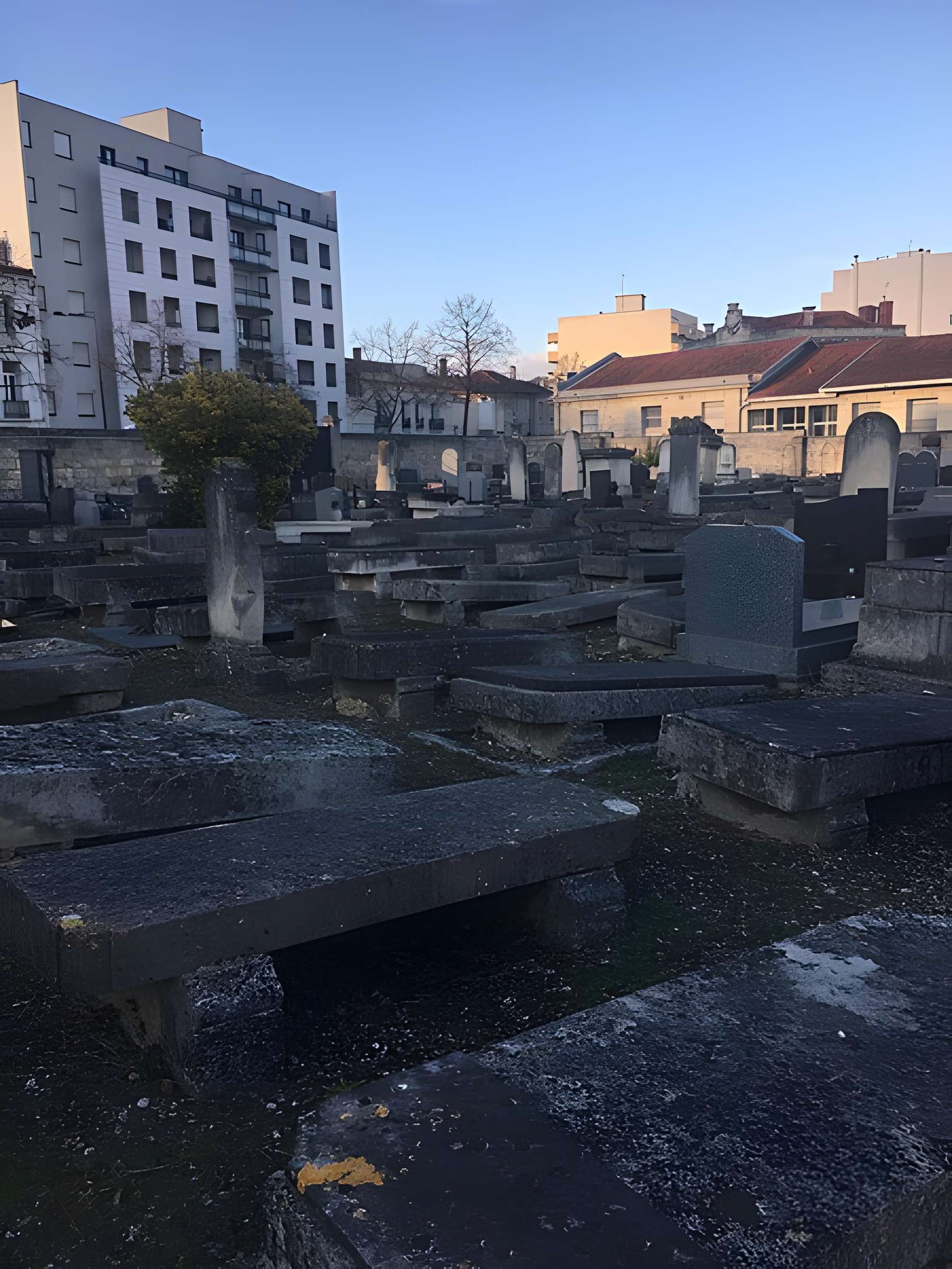 Cimetière des Juifs portugais, Cours de l'Yser à Bordeaux