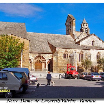 Église Notre-Dame-de-Nazareth de Valréas