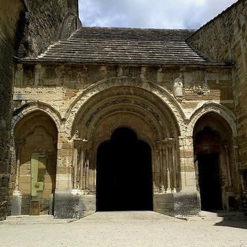Église Notre-Dame-de-Nazareth de Valréas