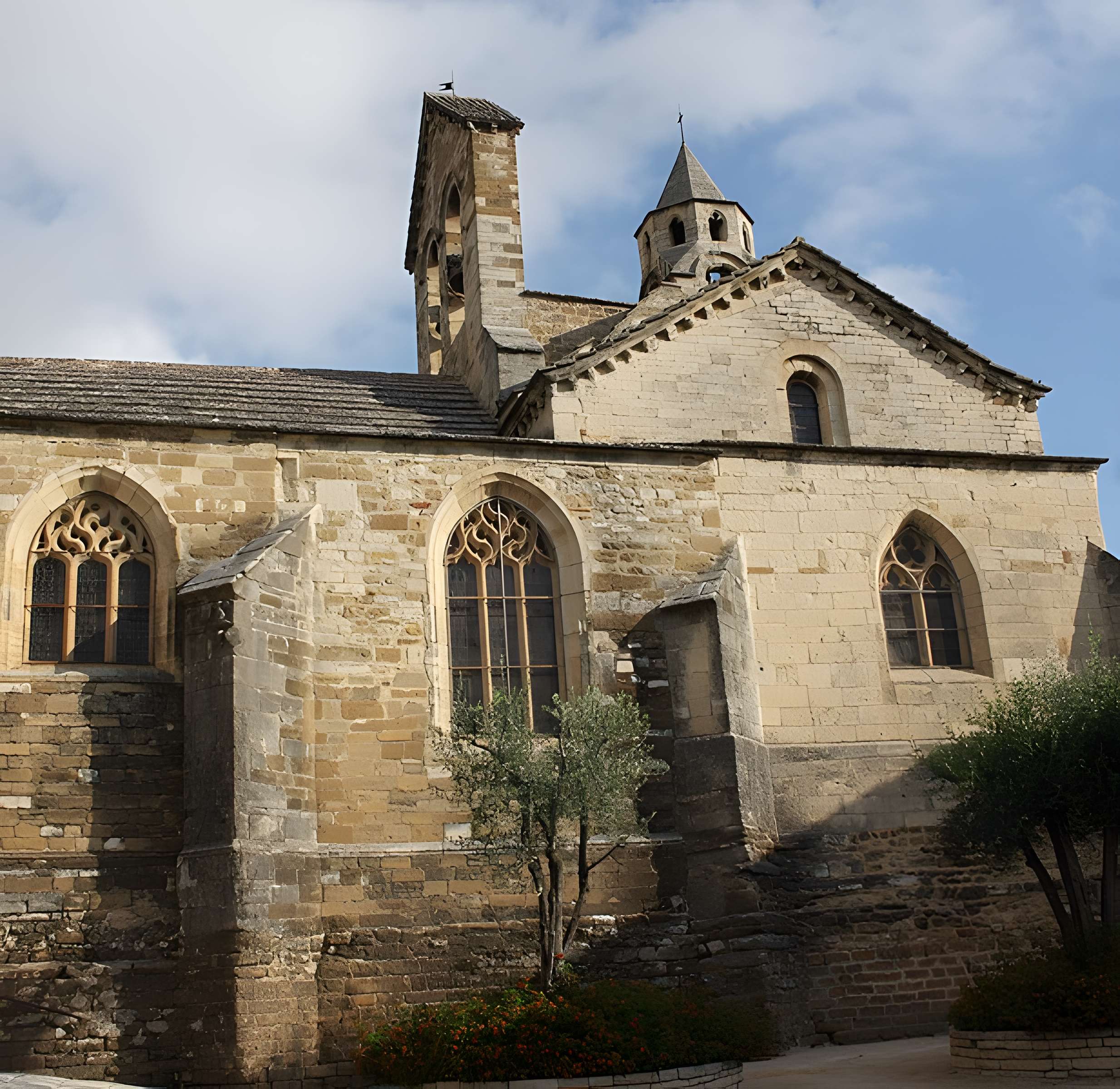 Église Notre-Dame-de-Nazareth de Valréas
