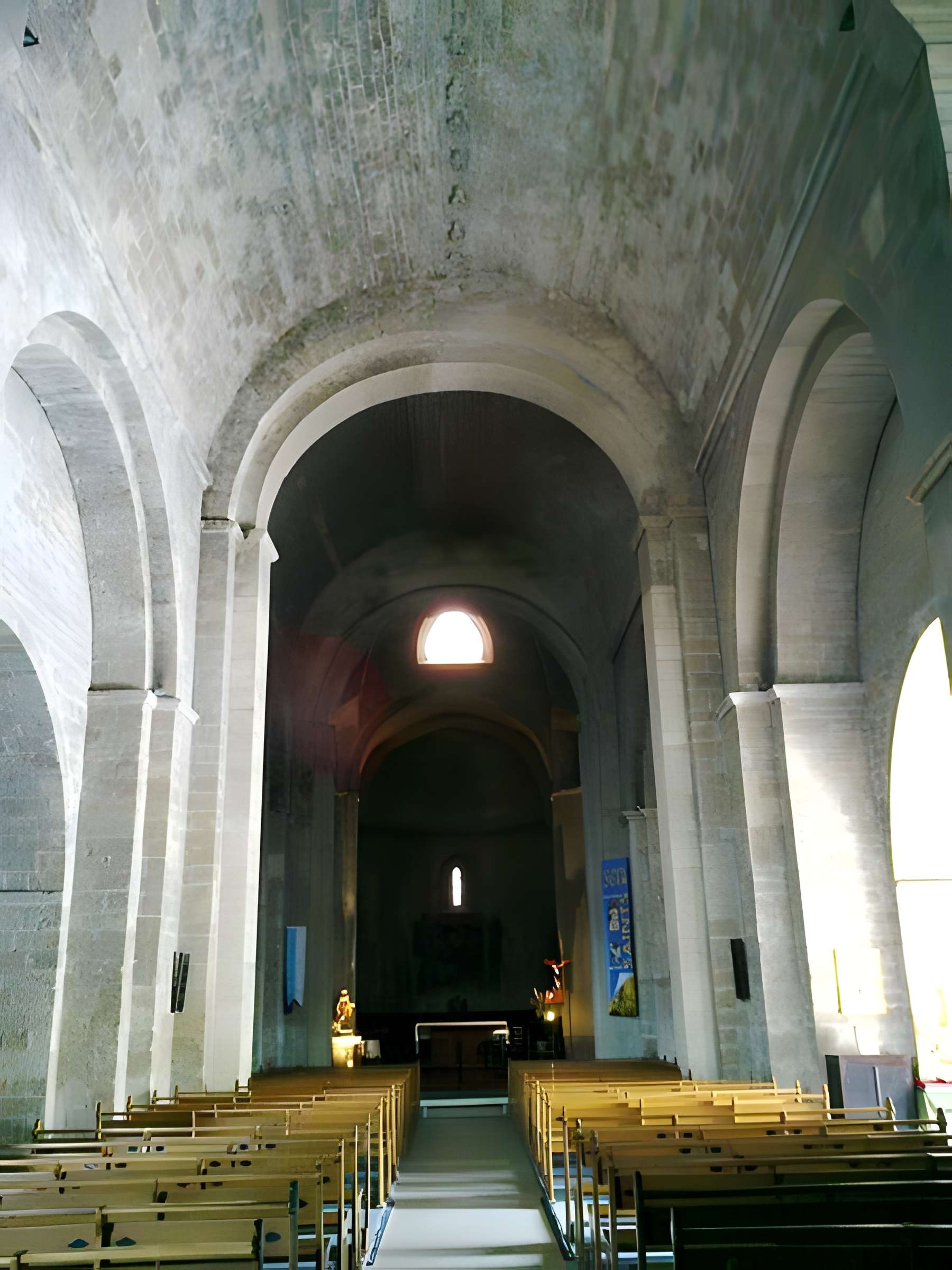 Église Notre-Dame-de-Nazareth de Valréas