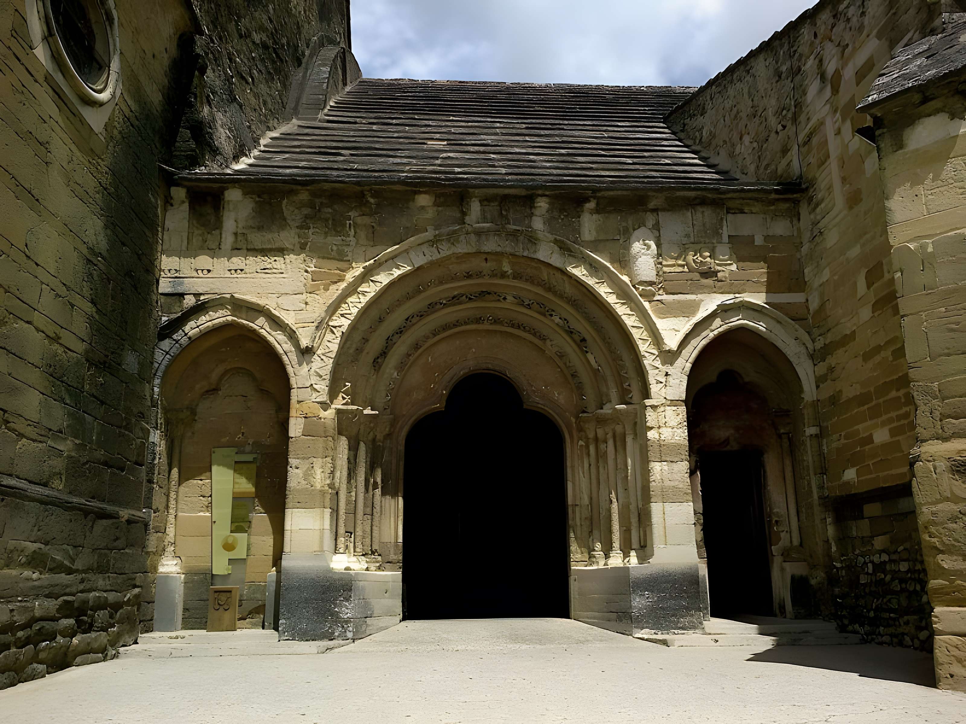 Église Notre-Dame-de-Nazareth de Valréas