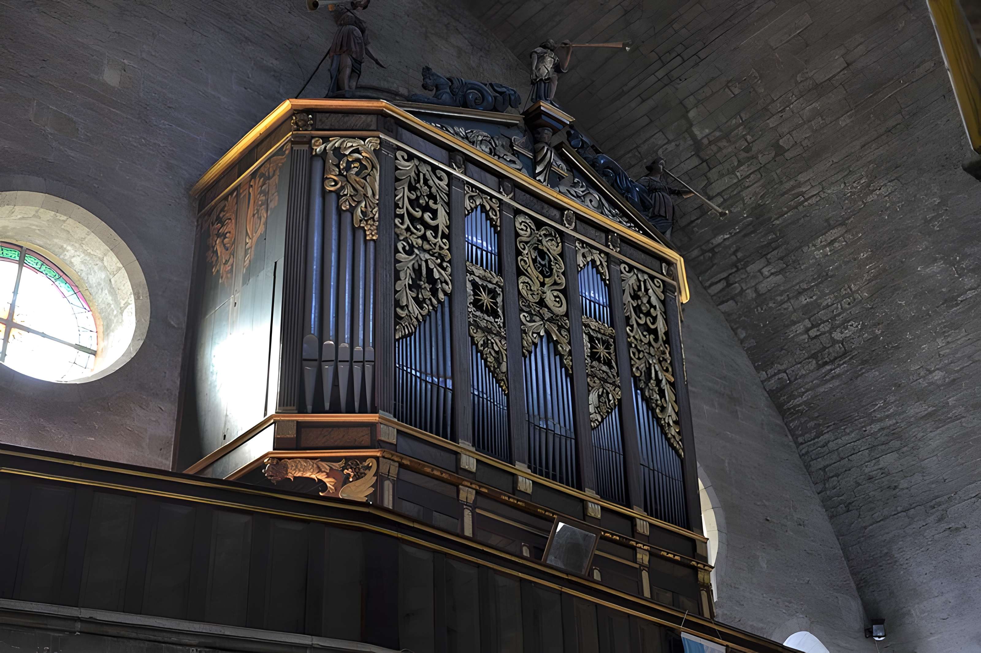 Église Notre-Dame-de-Nazareth de Valréas