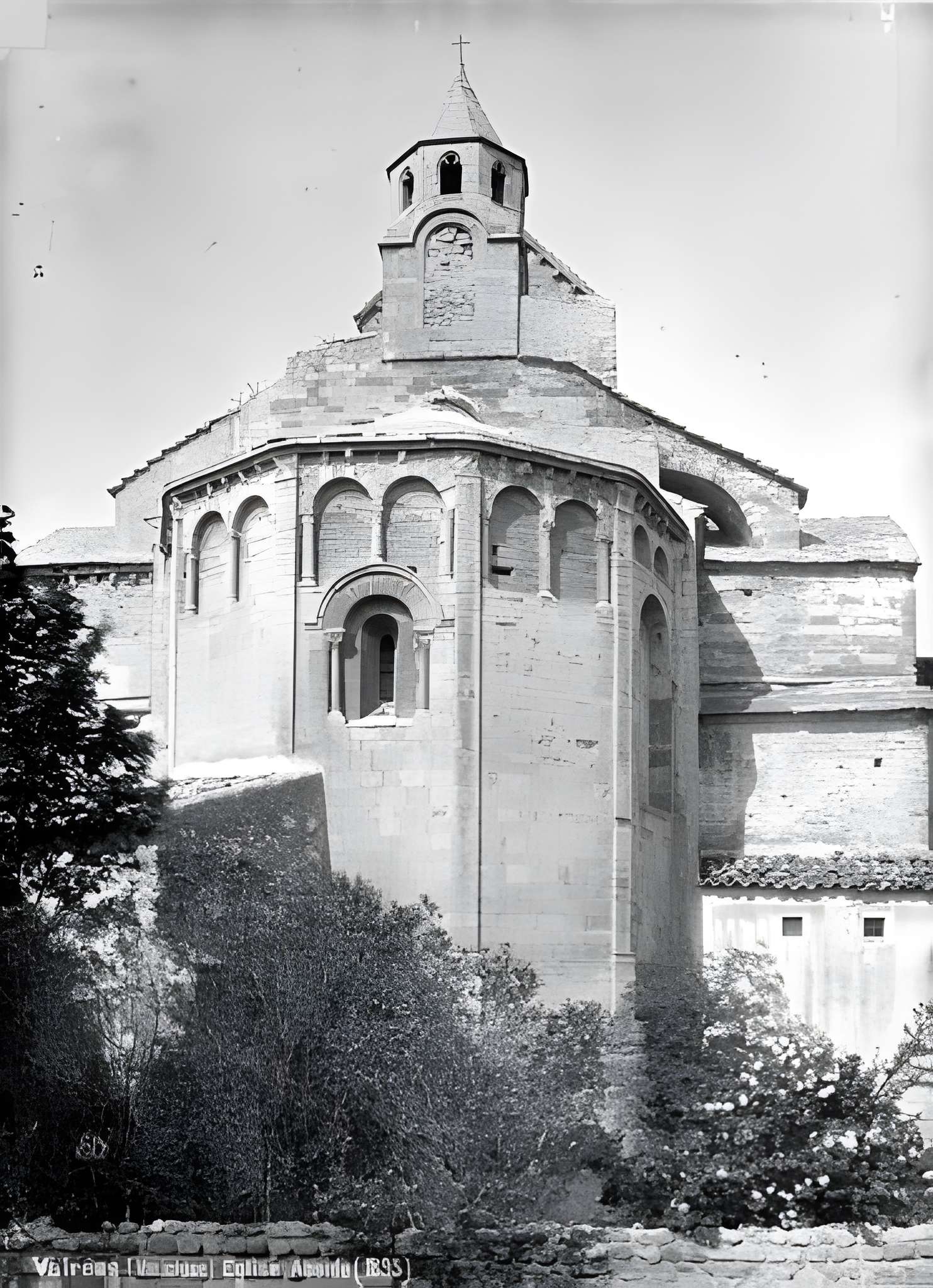 Église Notre-Dame-de-Nazareth de Valréas